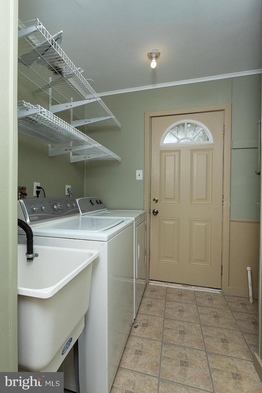 OAK HILLS - Residential Lease