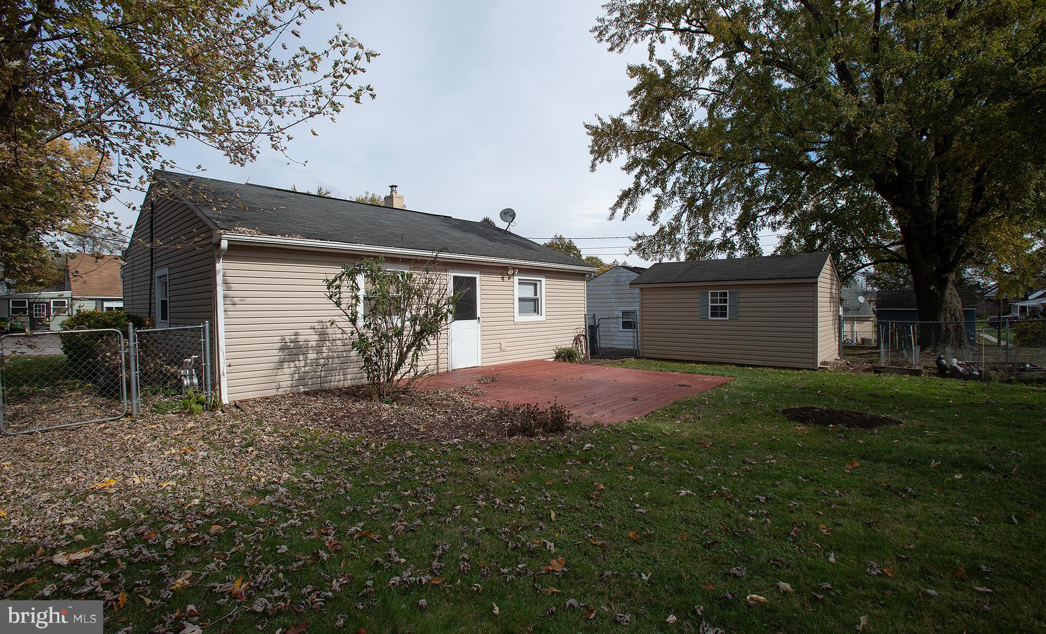 OAK HILLS - Residential Lease