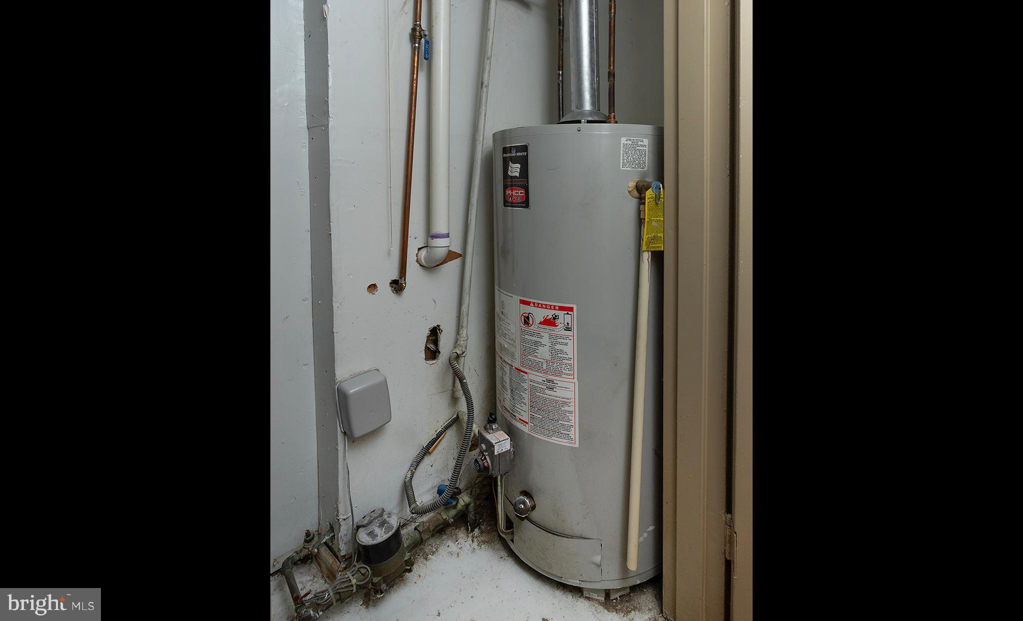 OAK HILLS - Residential Lease