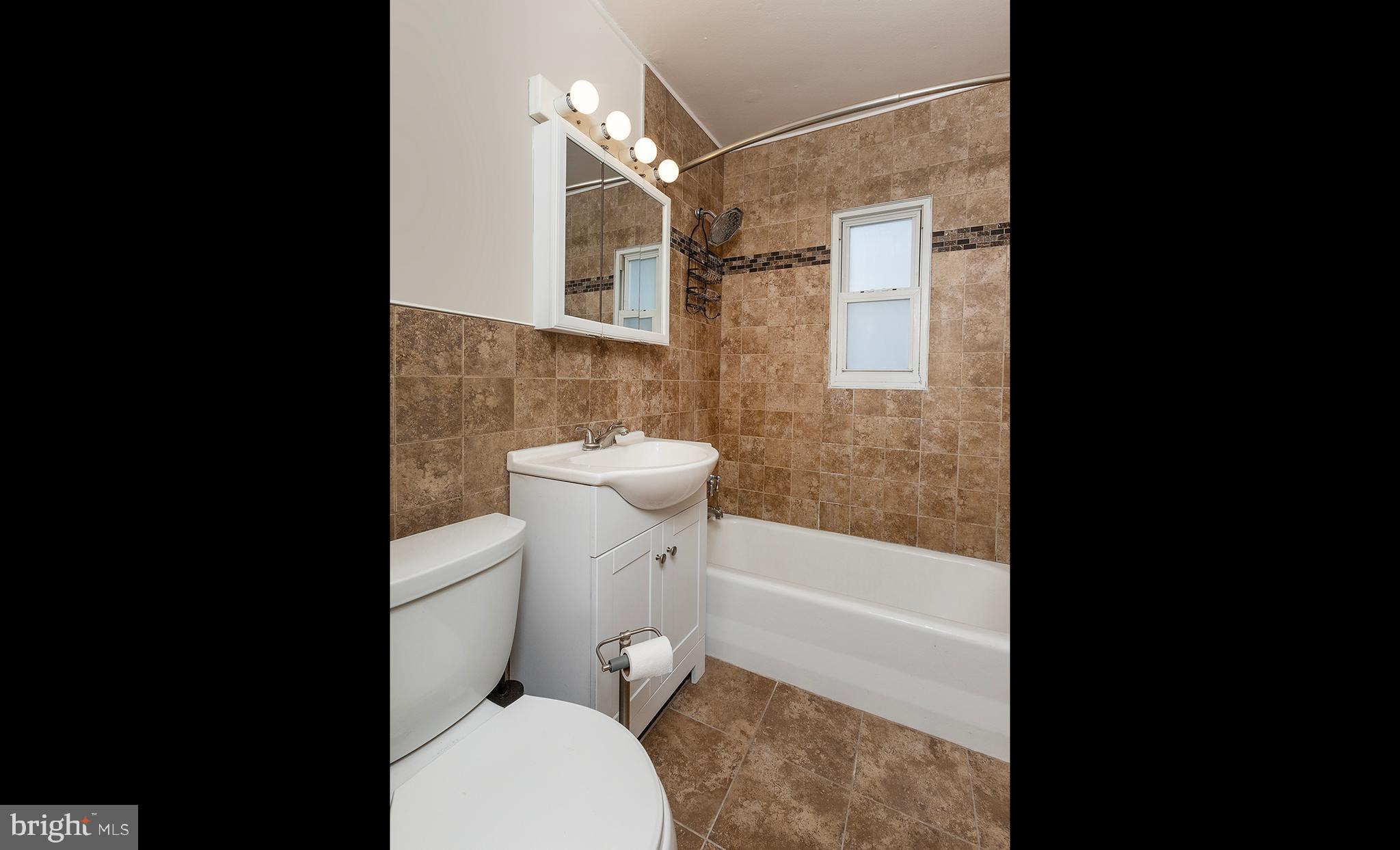 OAK HILLS - Residential Lease