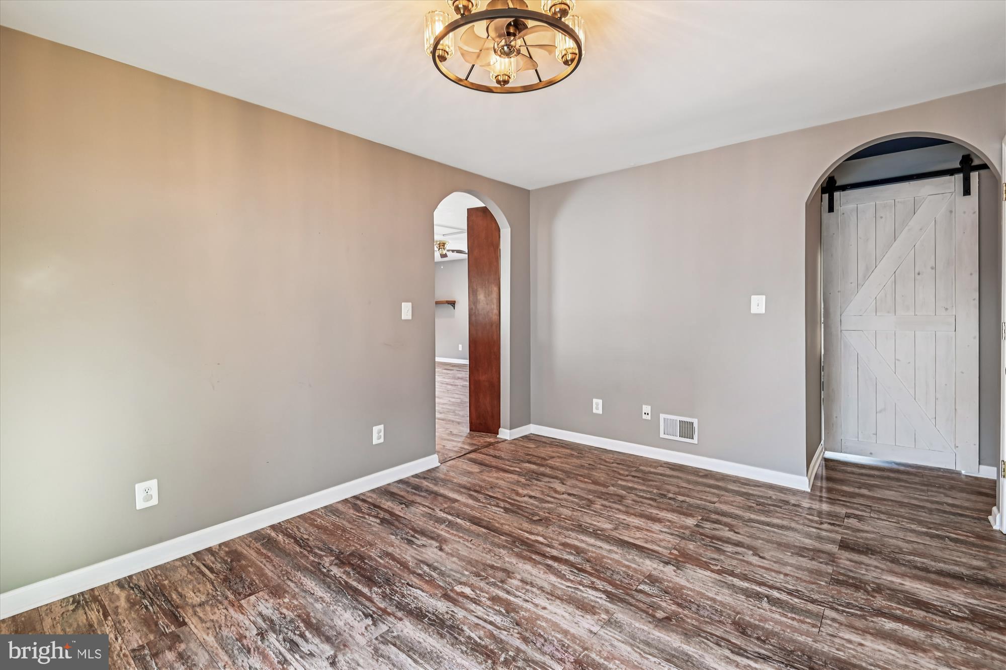 REVELL DOWNS - Residential