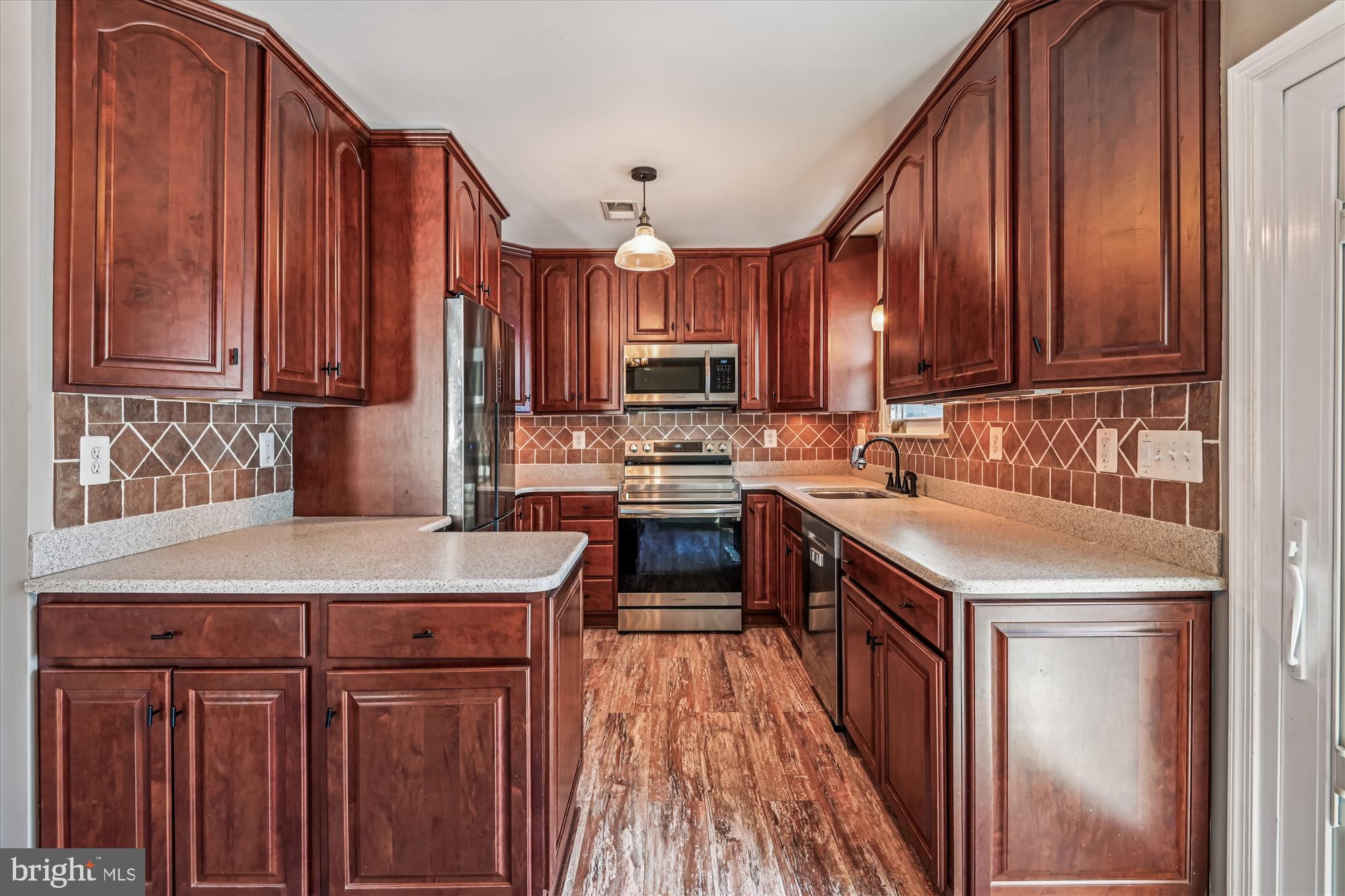 REVELL DOWNS - Residential