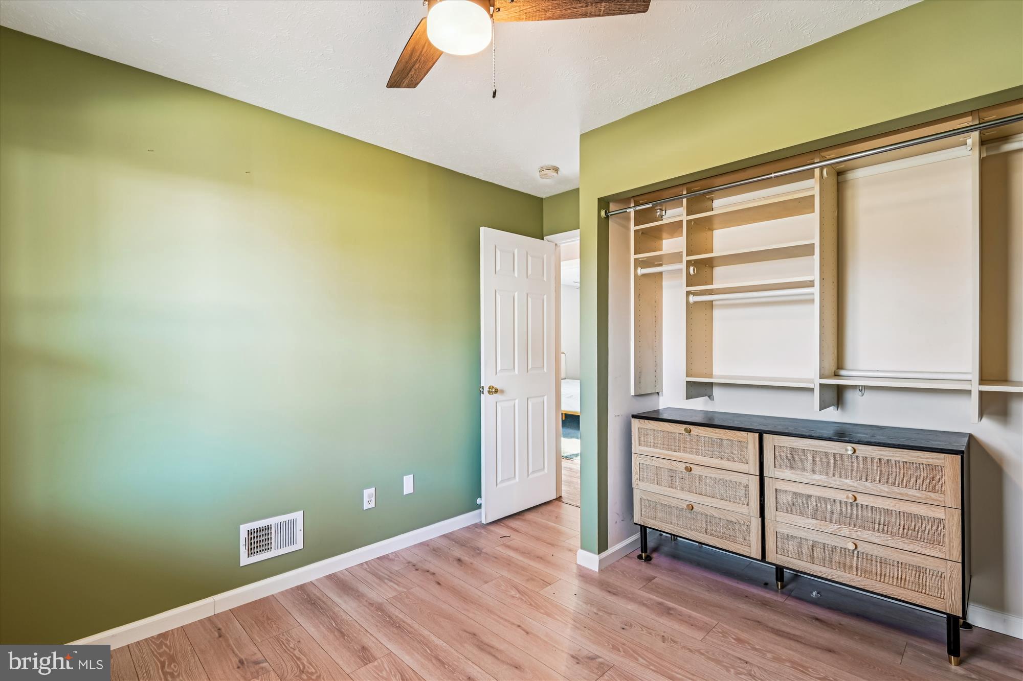 REVELL DOWNS - Residential