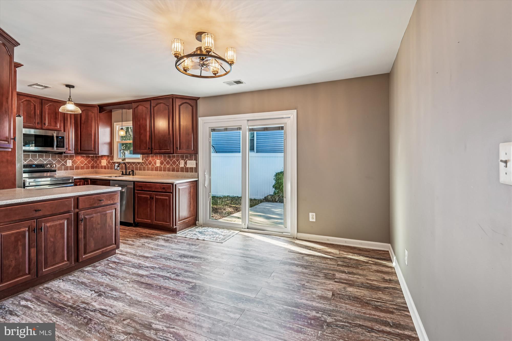 REVELL DOWNS - Residential