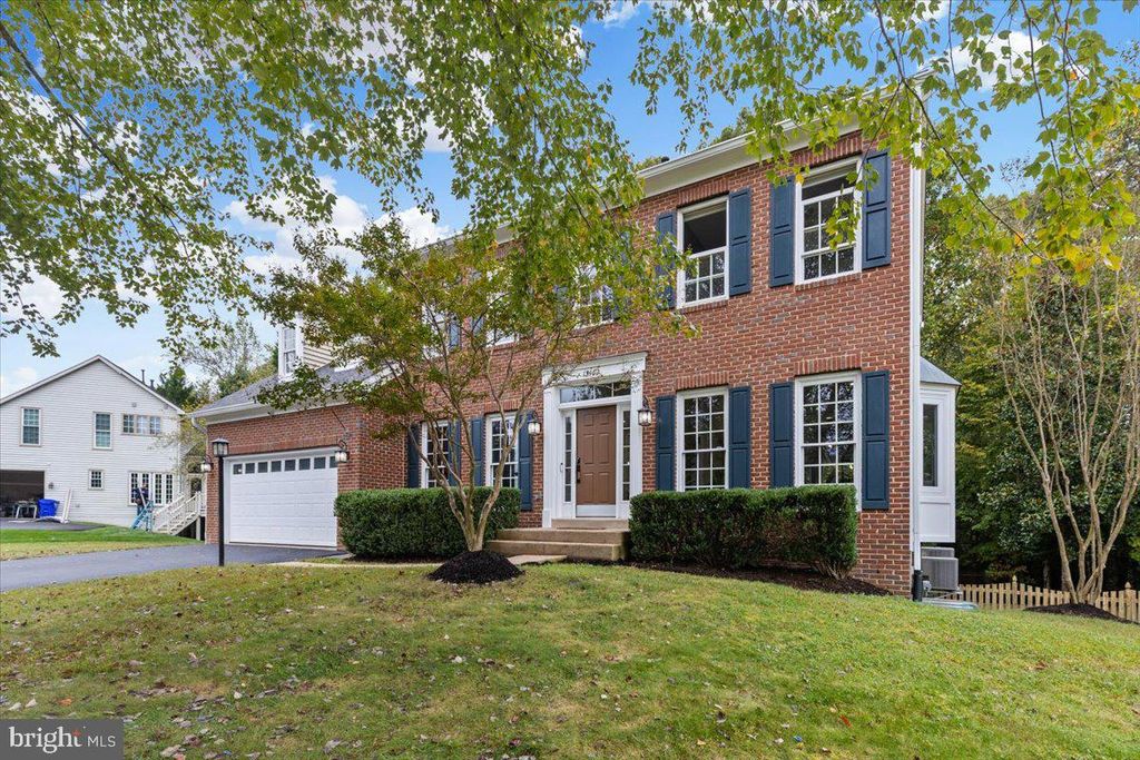 Photo of 13162 Cuyahoga Court, MANASSAS, VA 20112 (MLS # VAPW2106232)