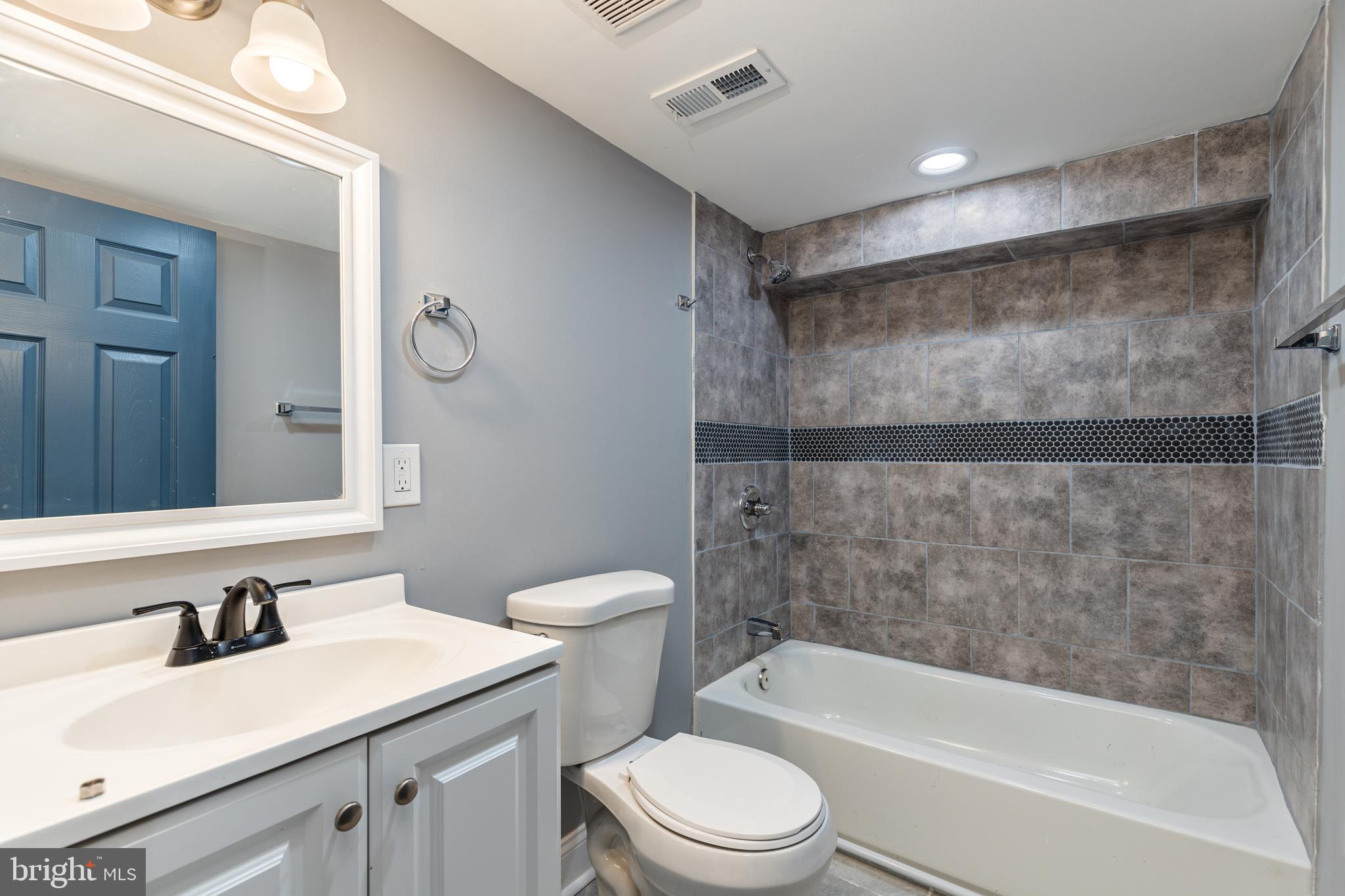 WAVERLY - Residential