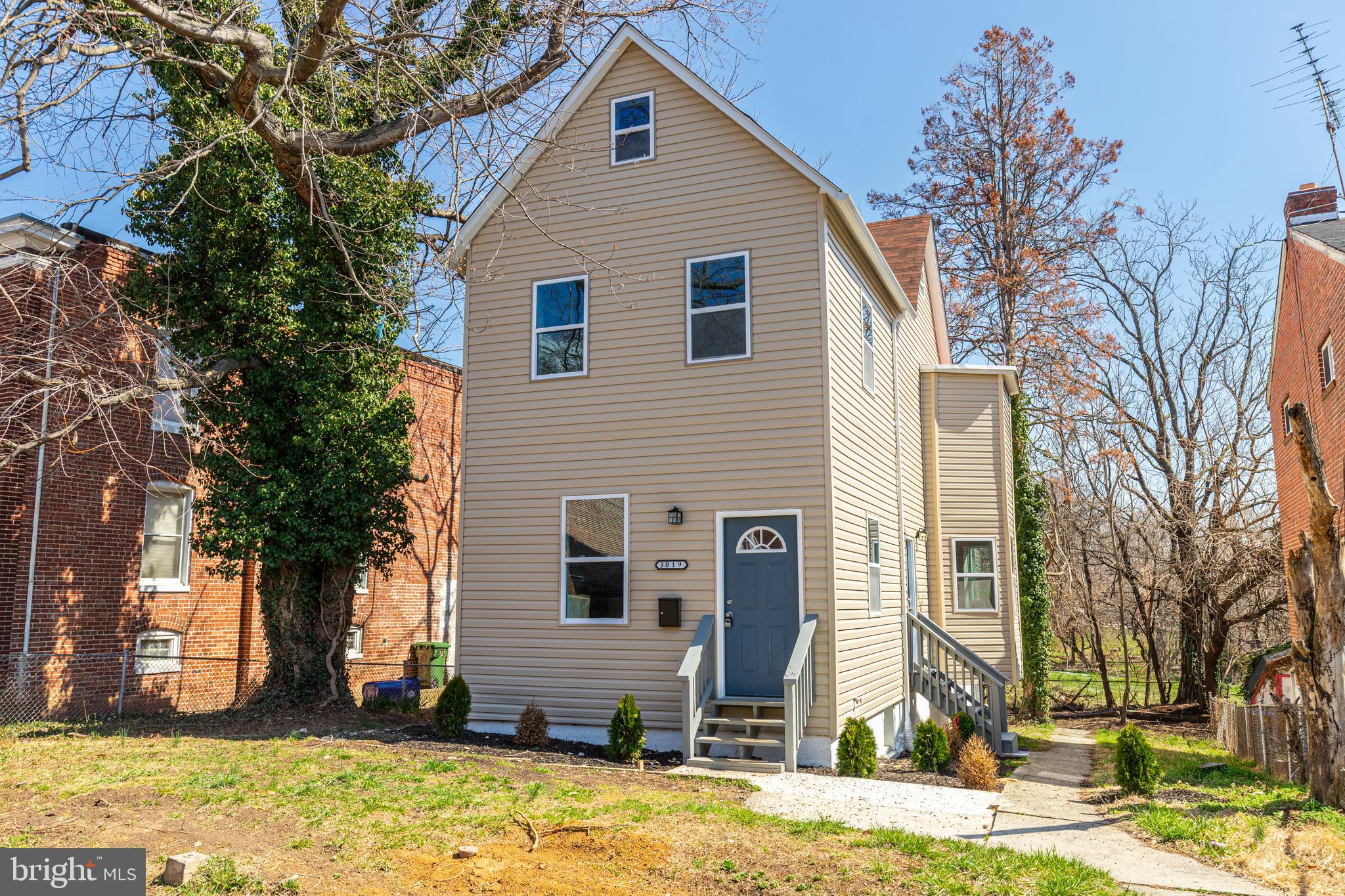 WAVERLY - Residential