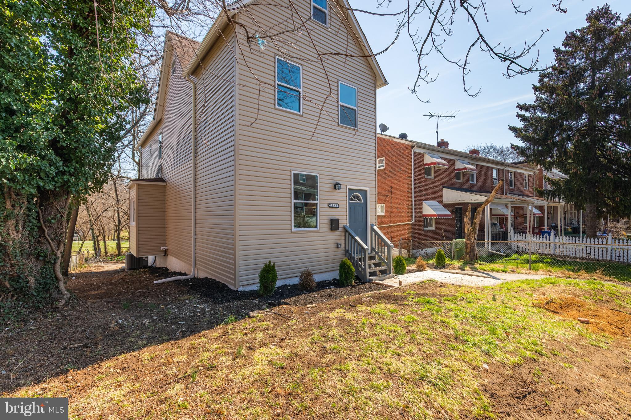 WAVERLY - Residential