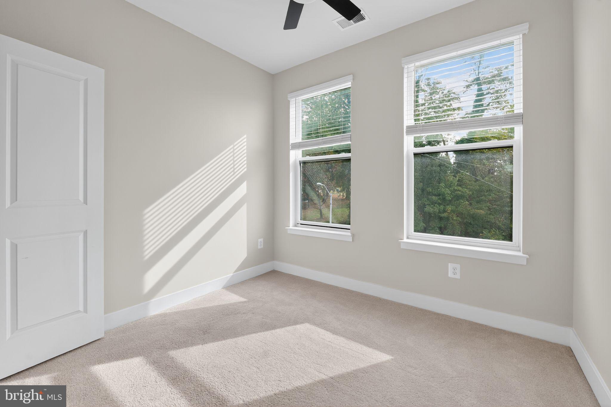 MEDFIELD - Residential