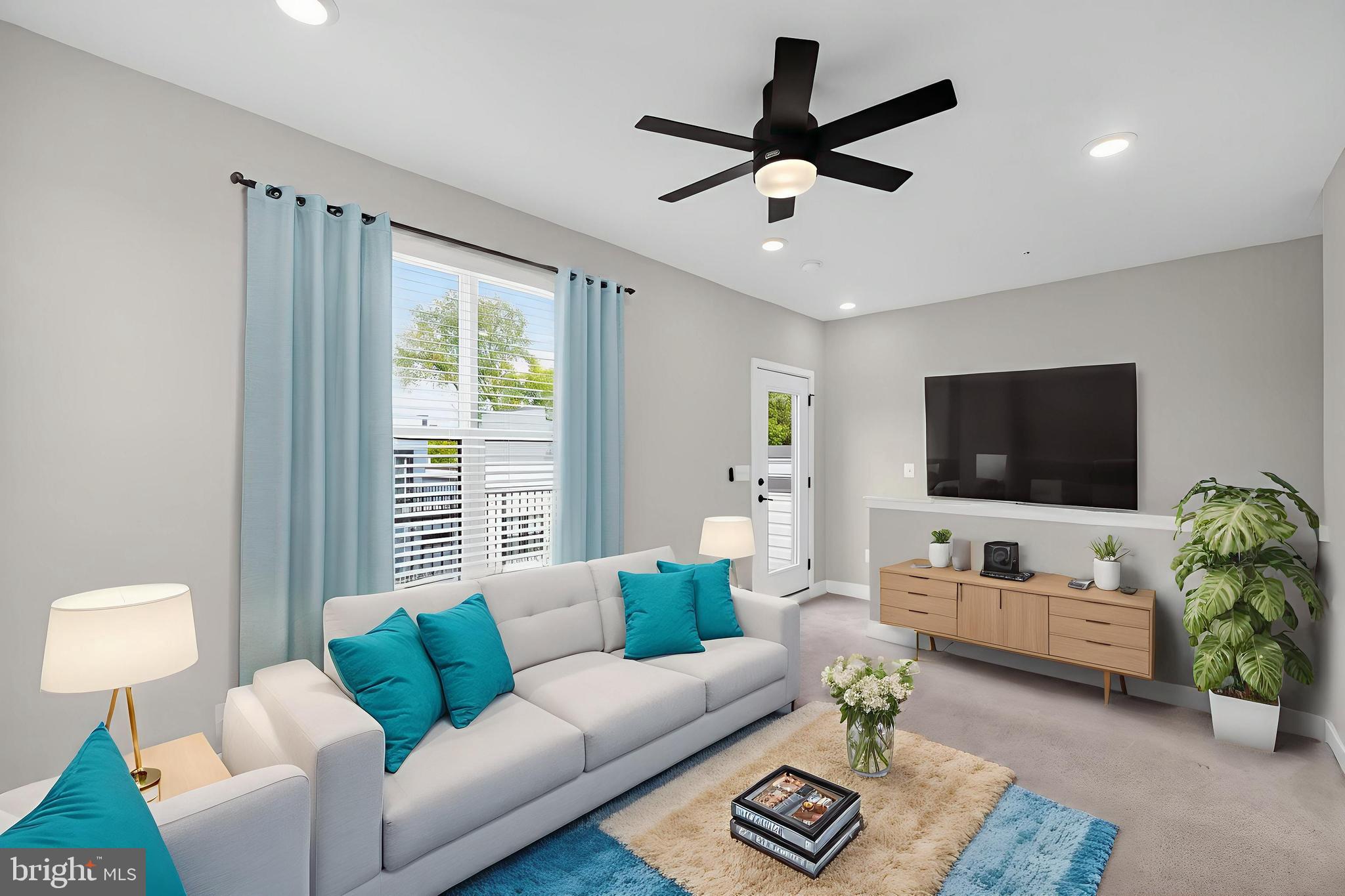 MEDFIELD - Residential