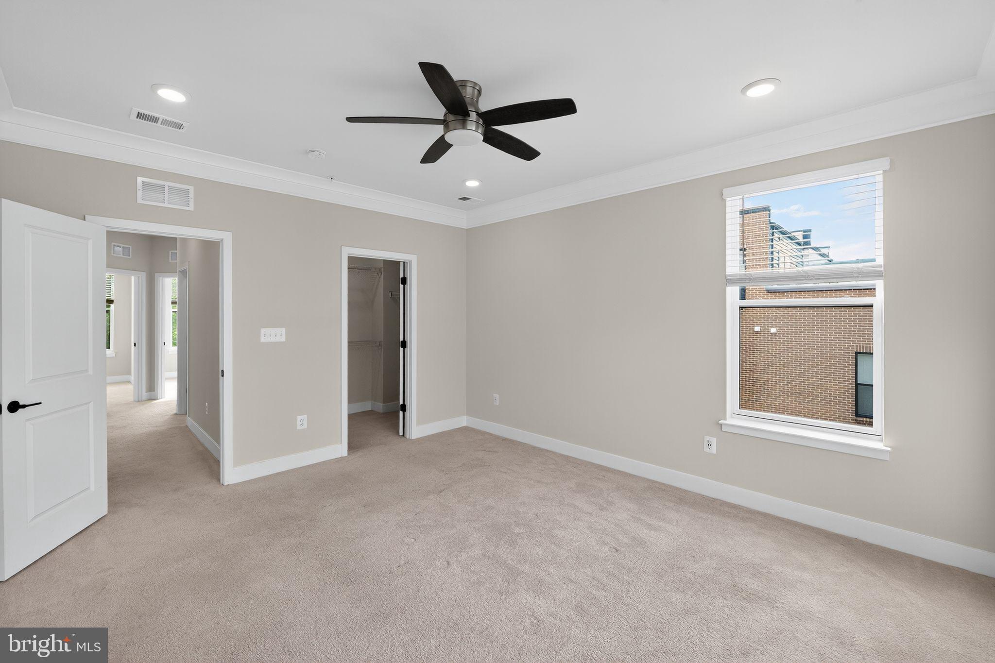 MEDFIELD - Residential