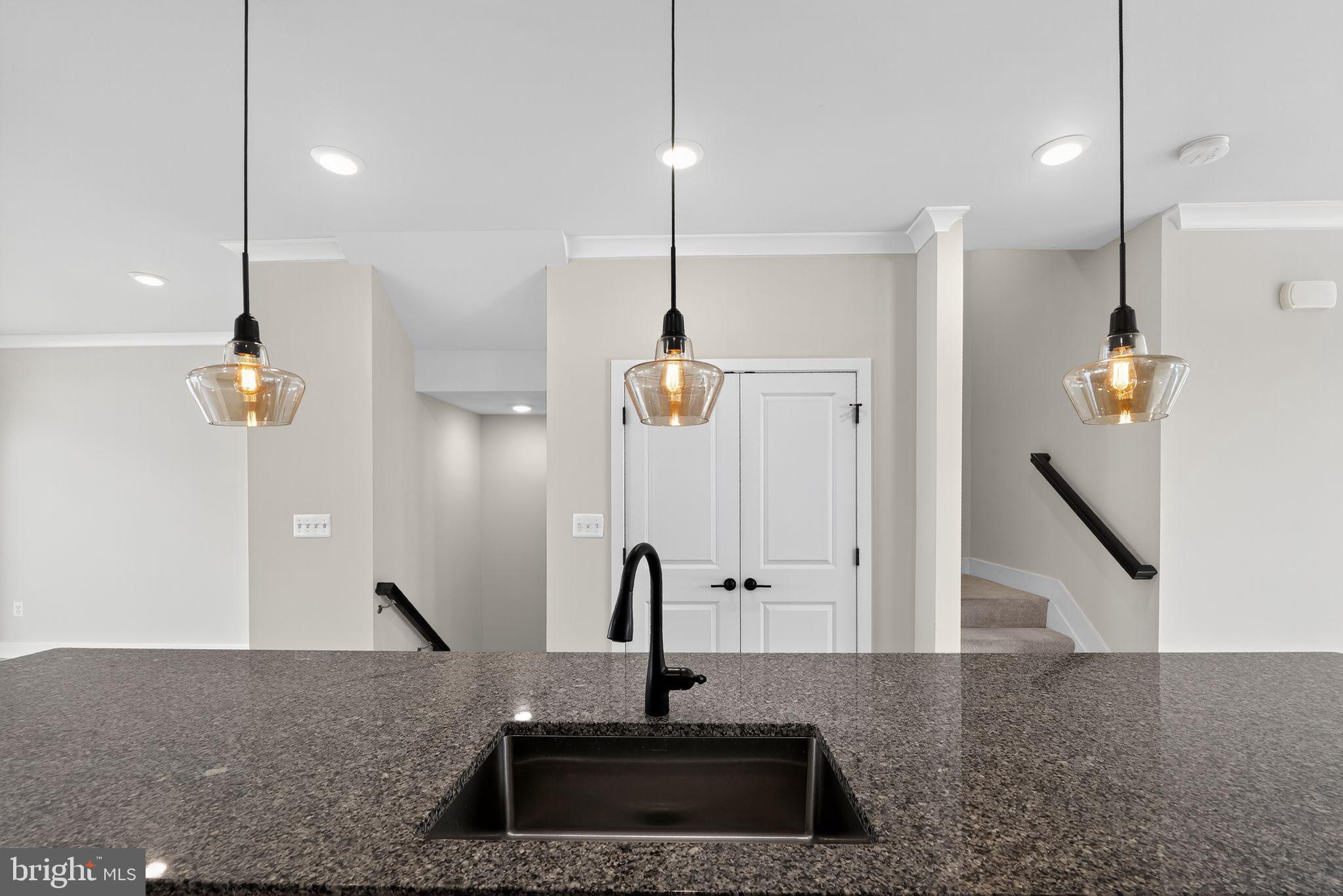 MEDFIELD - Residential