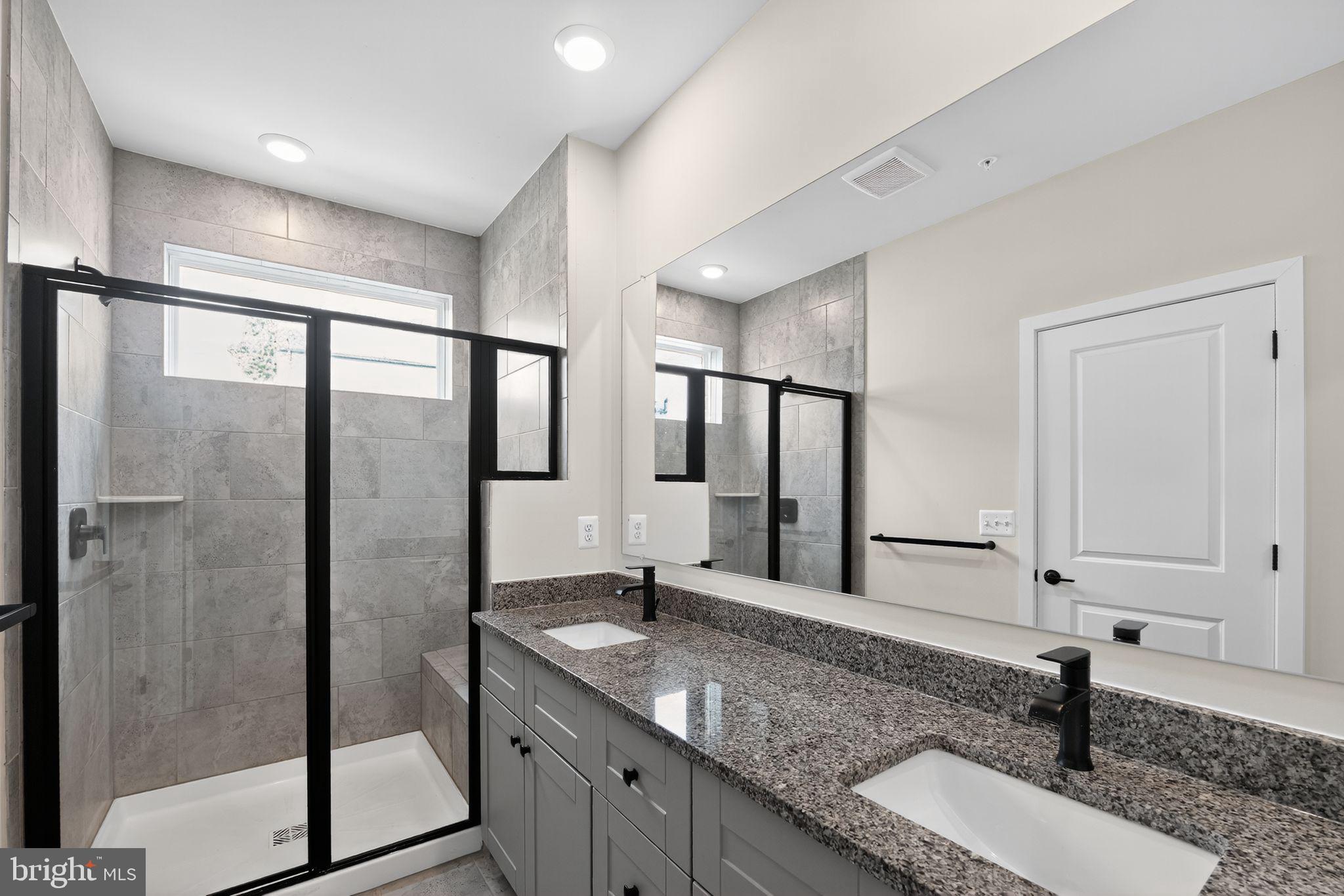 MEDFIELD - Residential