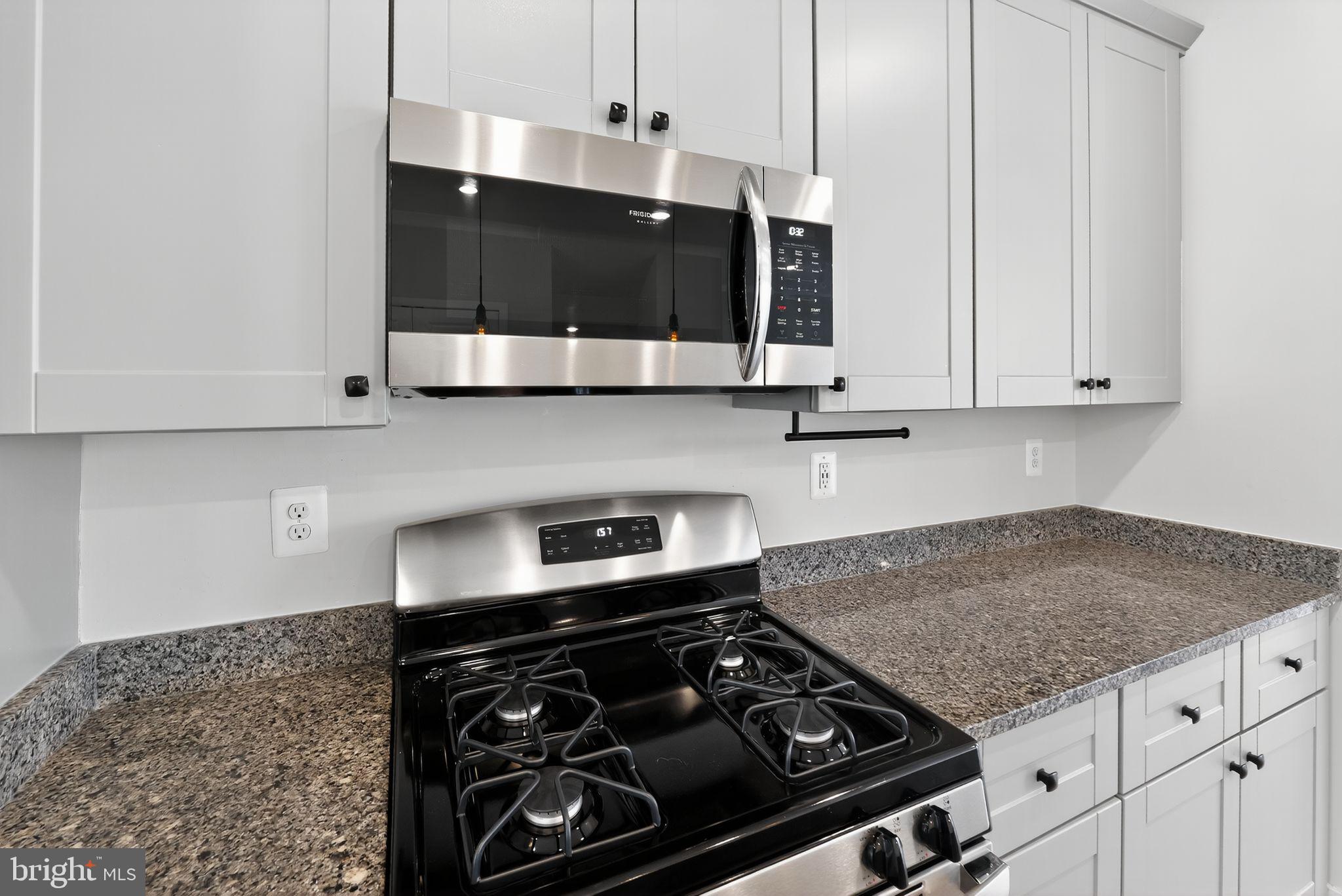 MEDFIELD - Residential