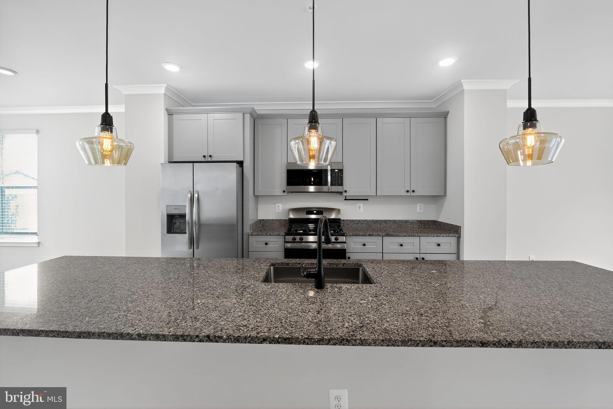MEDFIELD - Residential