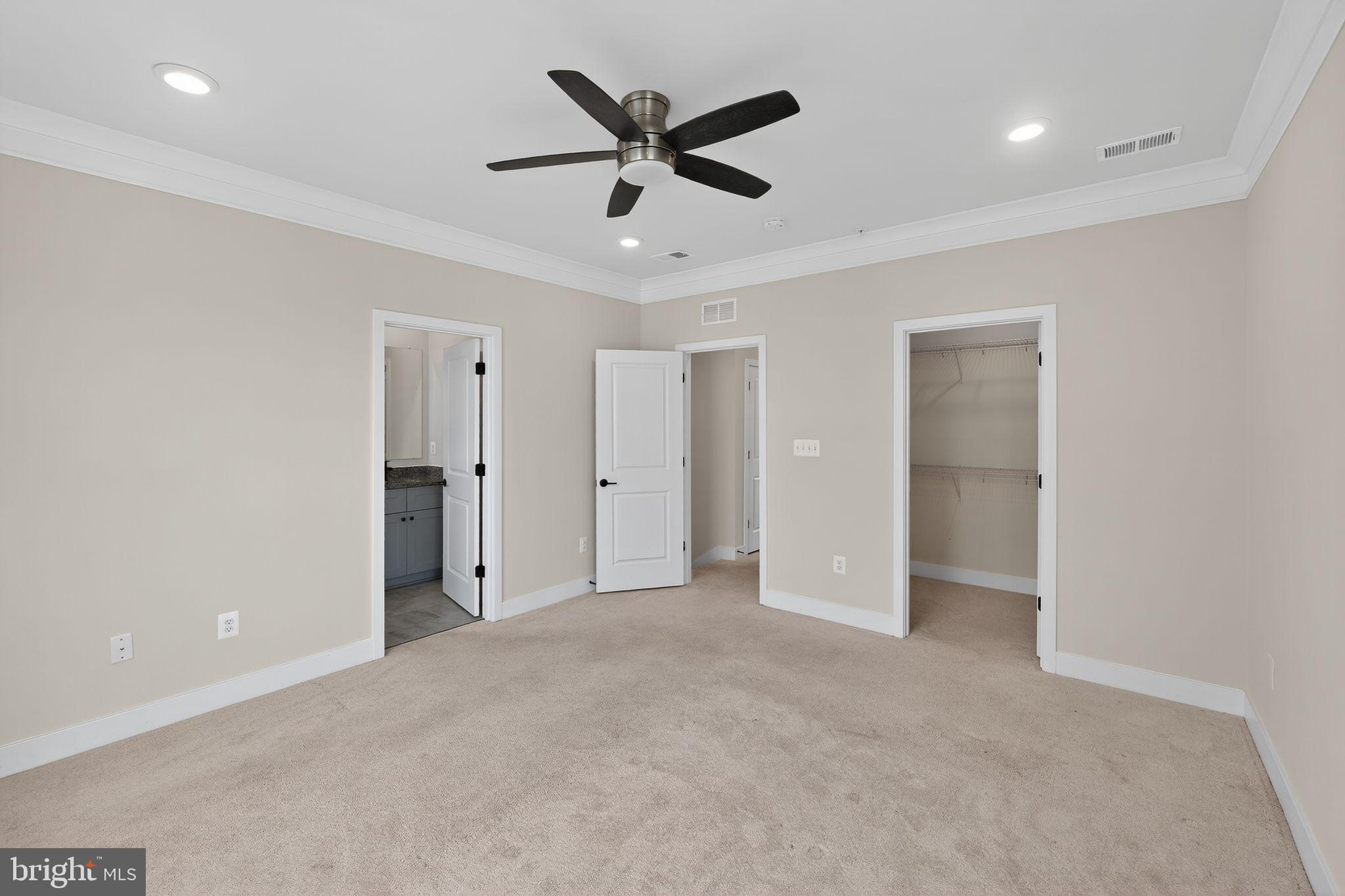 MEDFIELD - Residential