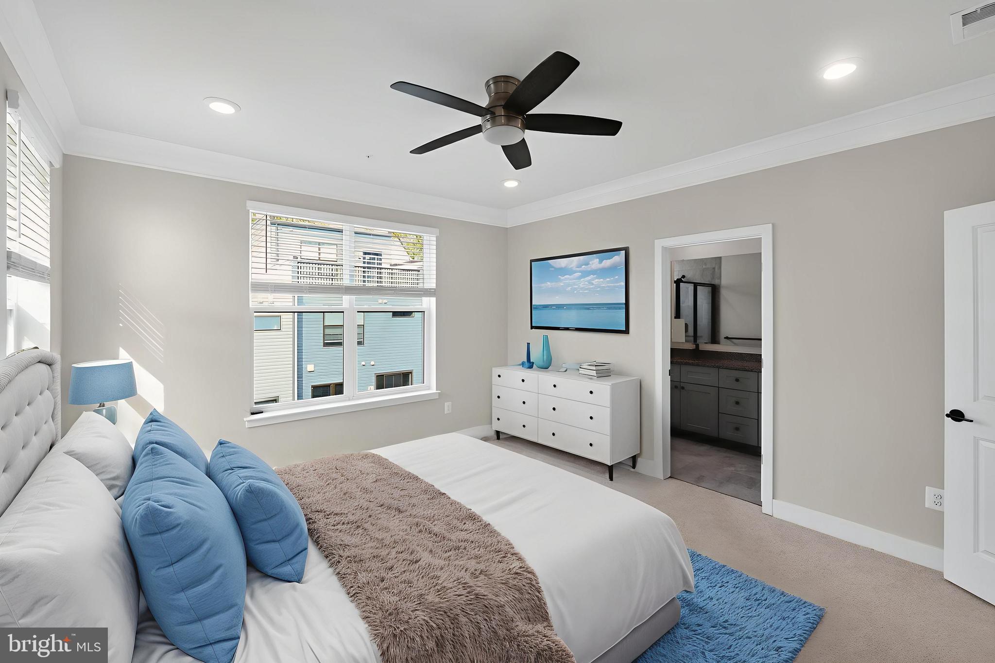 MEDFIELD - Residential