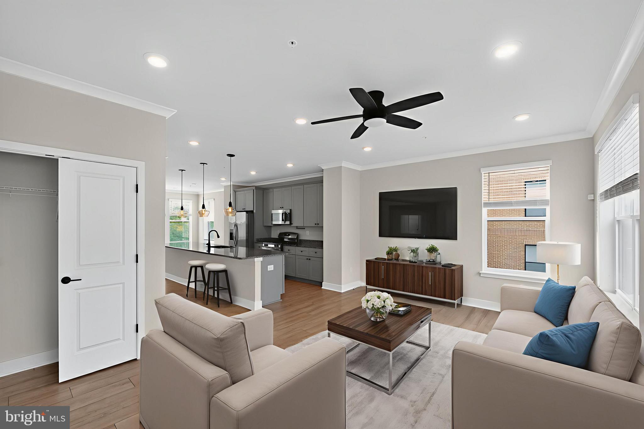 MEDFIELD - Residential