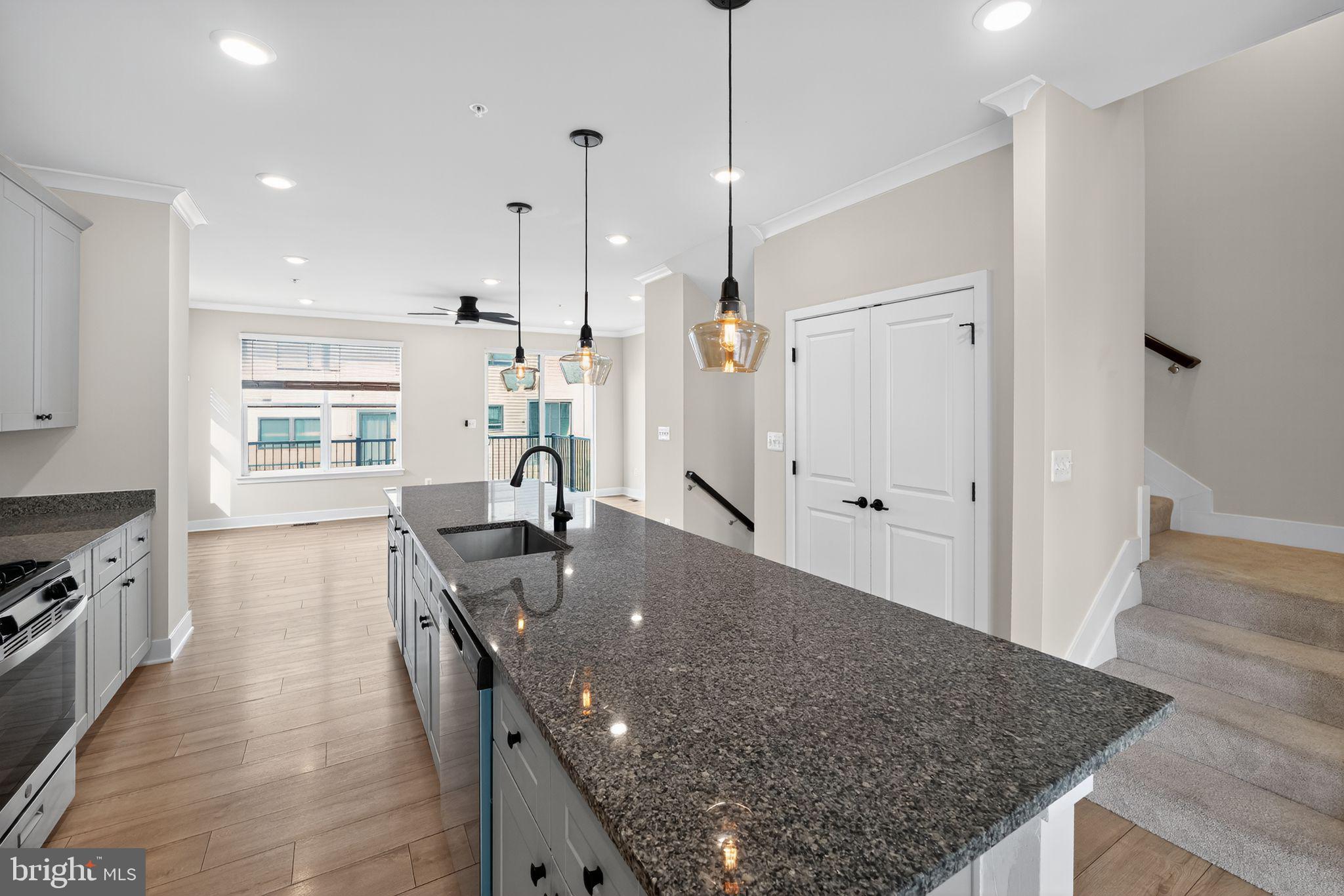 MEDFIELD - Residential