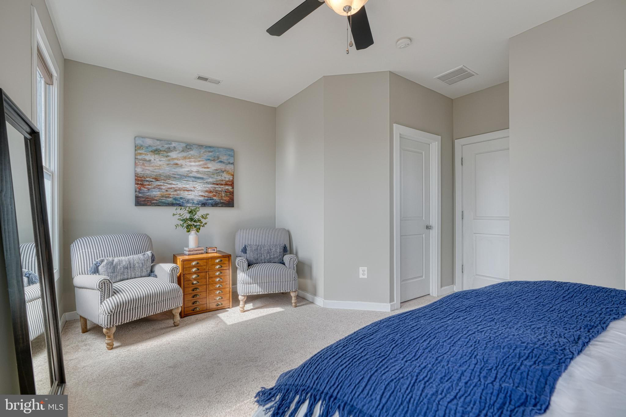 LOMBARD COURT - Residential