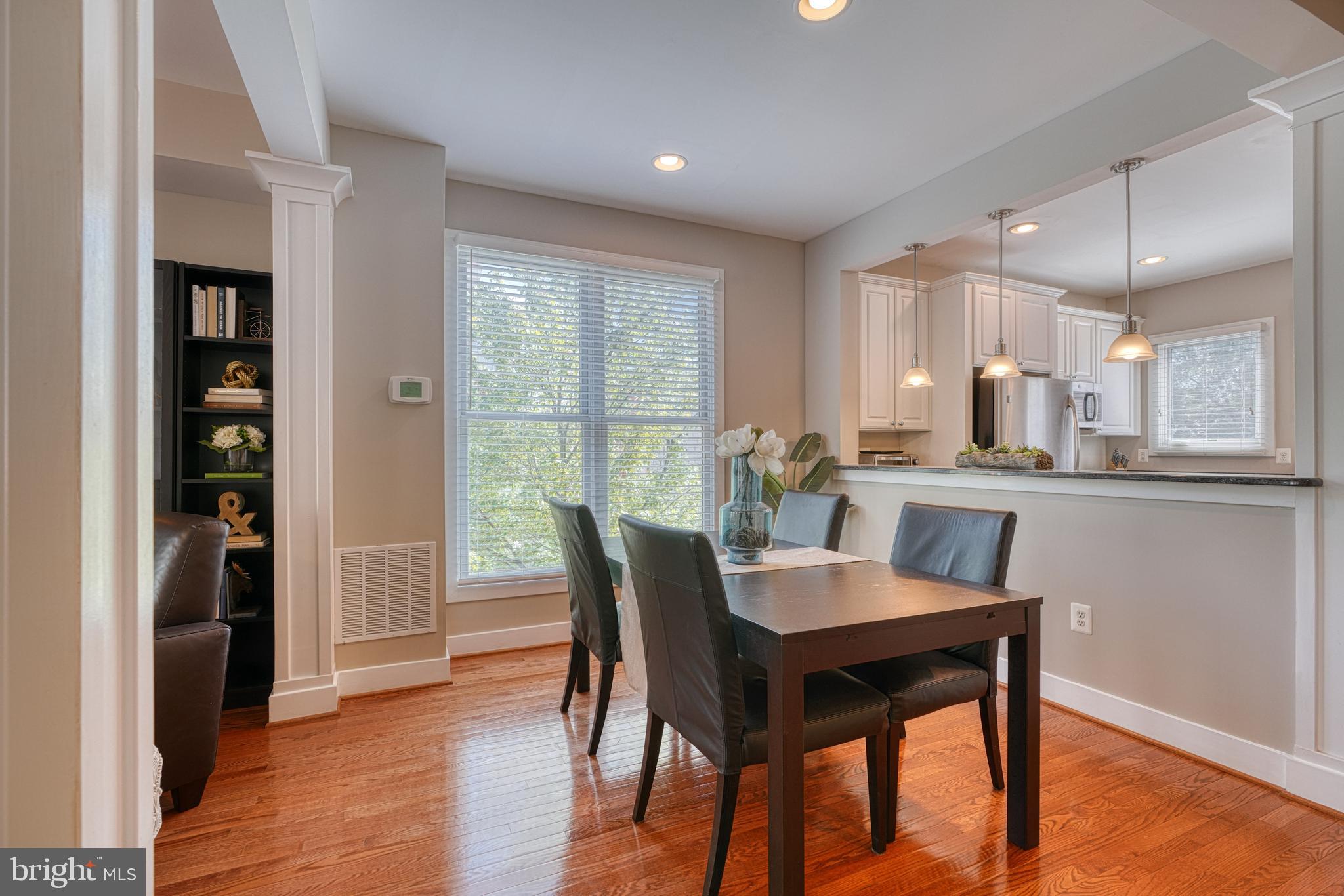 LOMBARD COURT - Residential