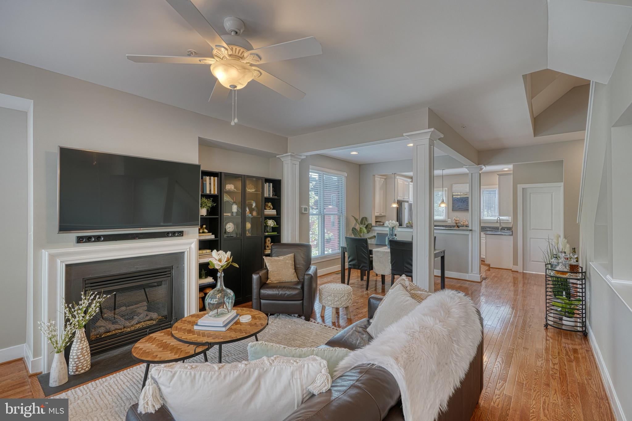 LOMBARD COURT - Residential