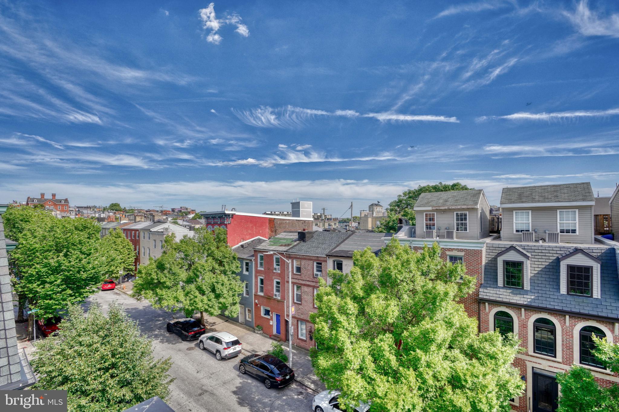 LOMBARD COURT - Residential