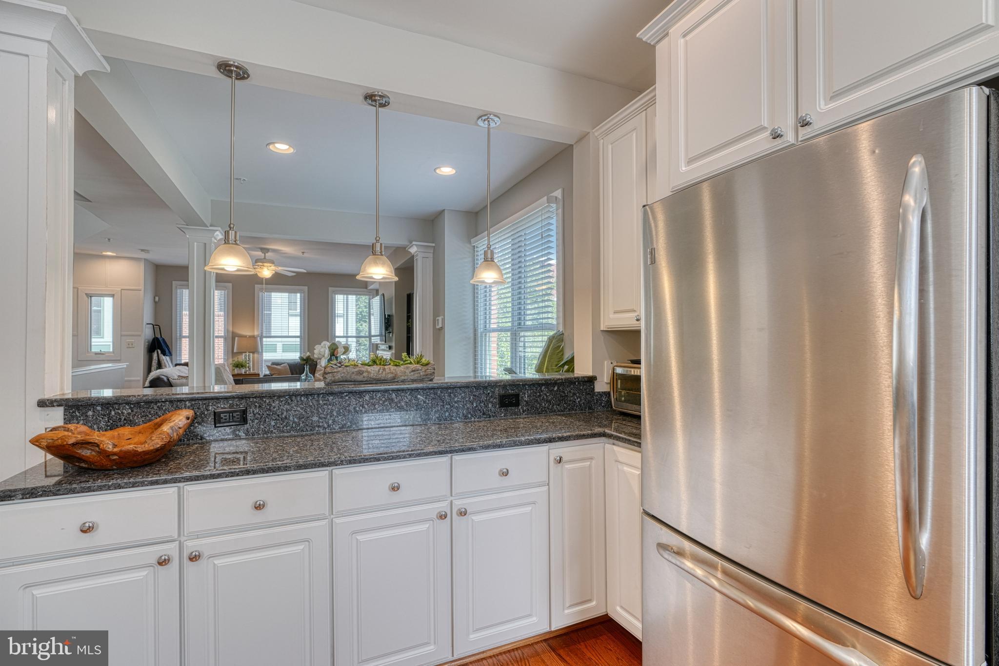 LOMBARD COURT - Residential