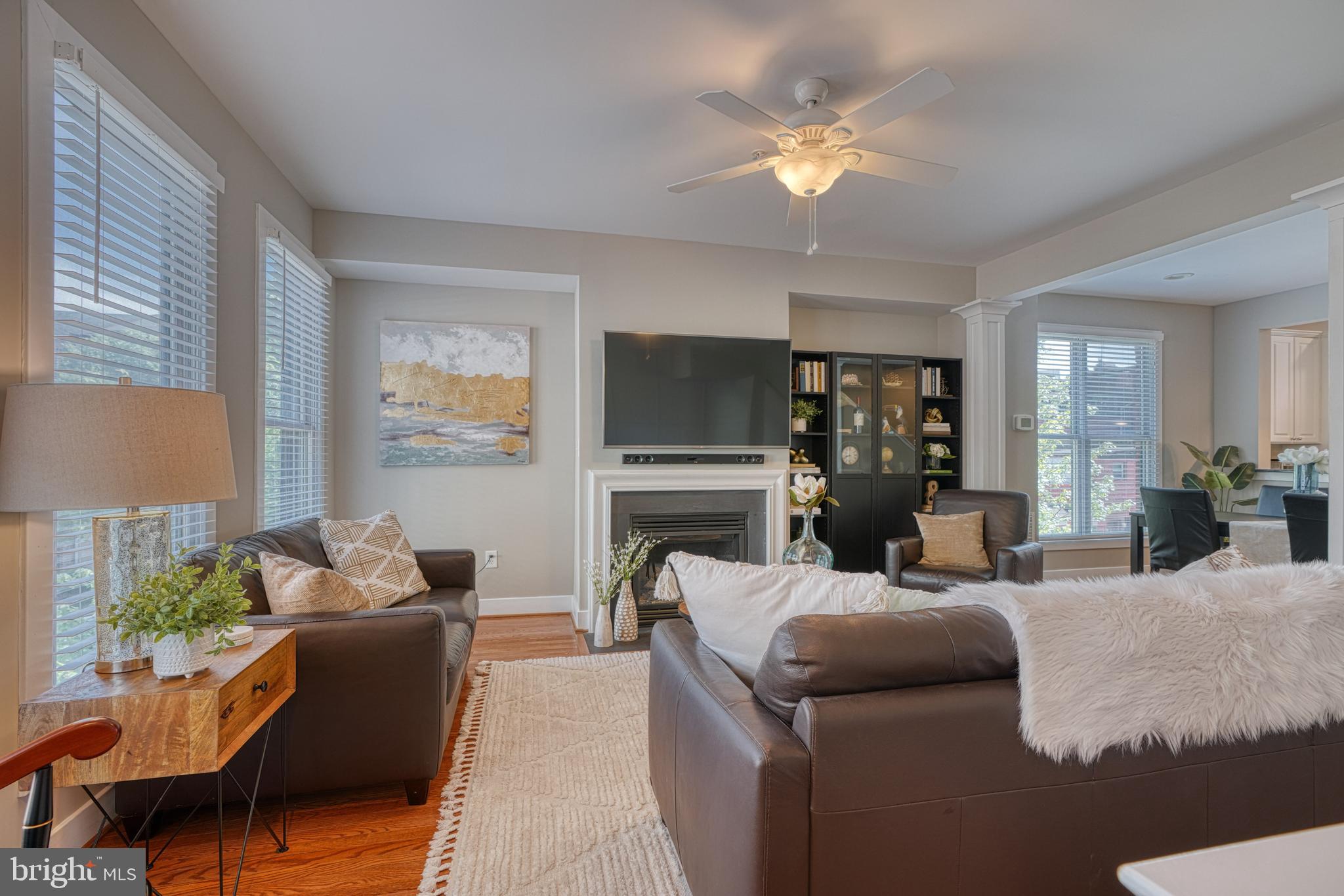 LOMBARD COURT - Residential