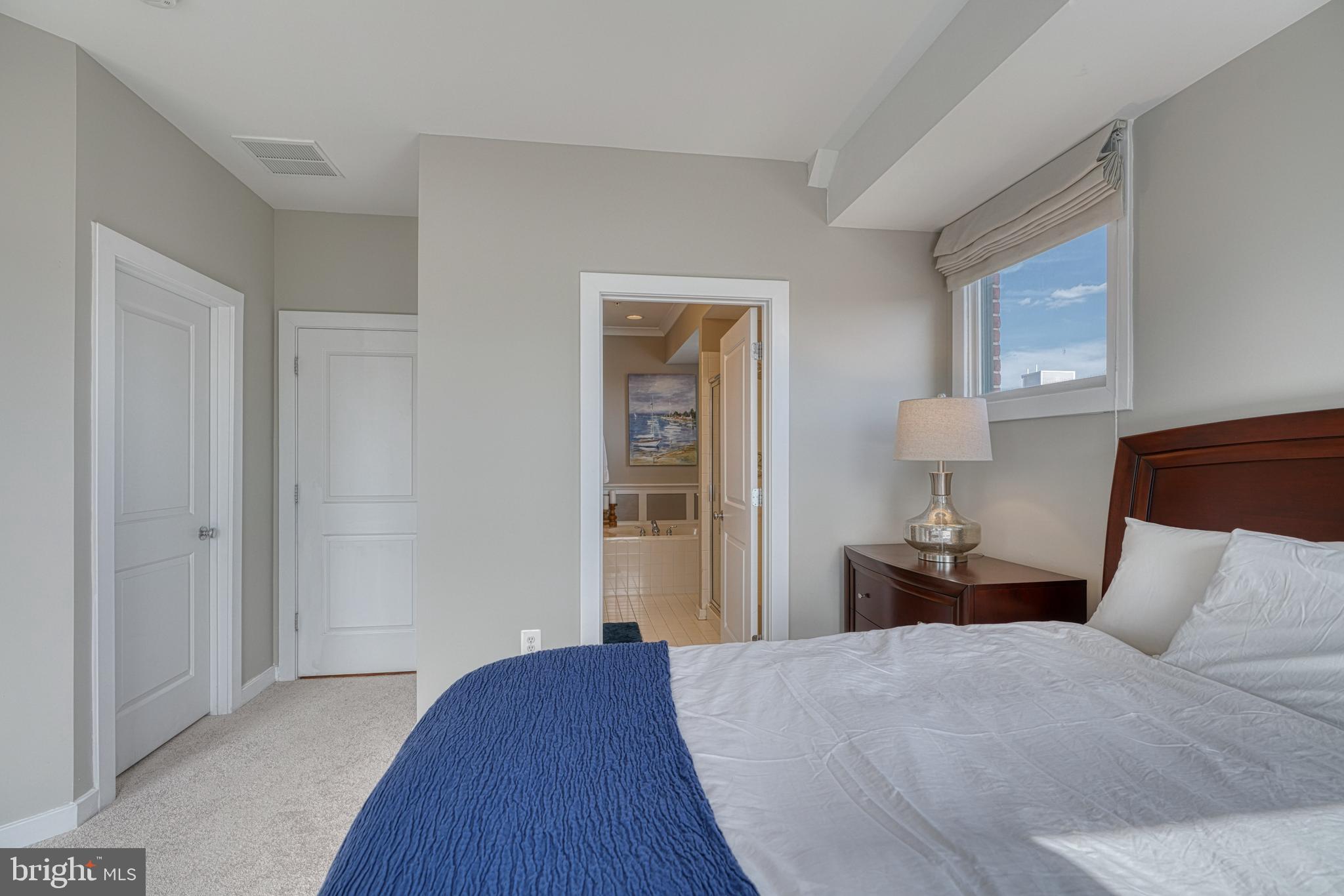 LOMBARD COURT - Residential