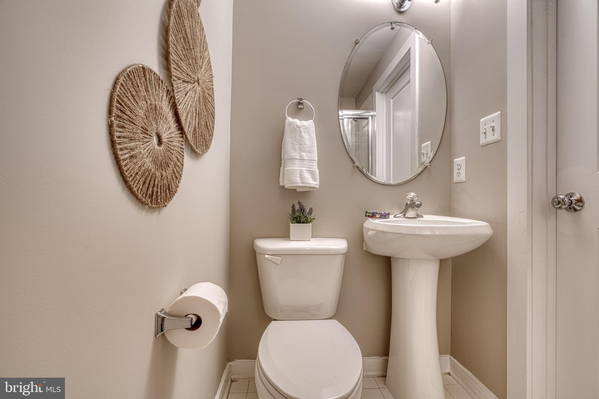 LOMBARD COURT - Residential