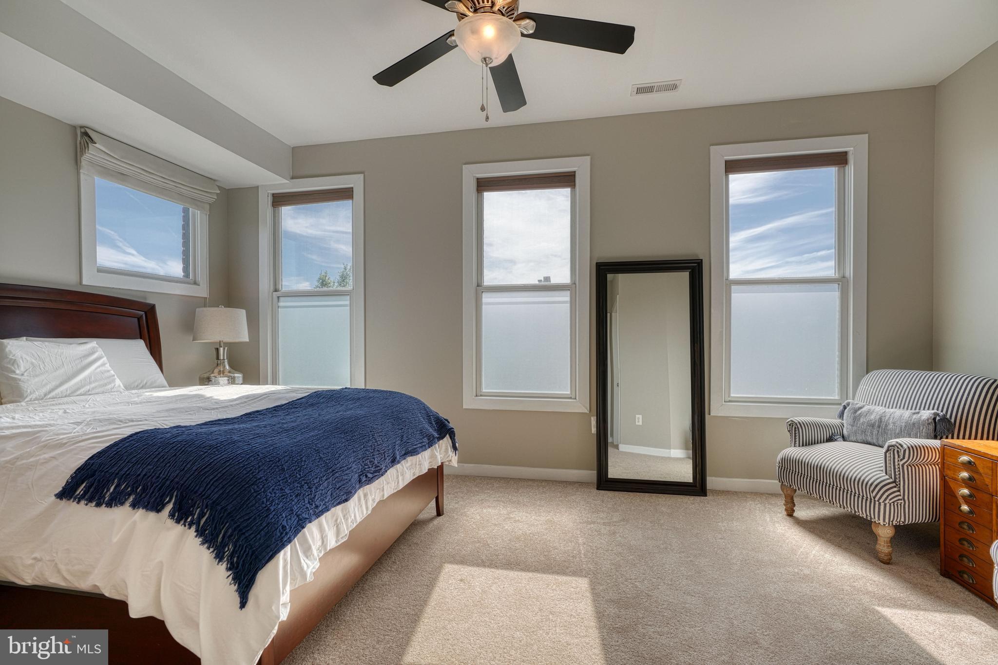 LOMBARD COURT - Residential