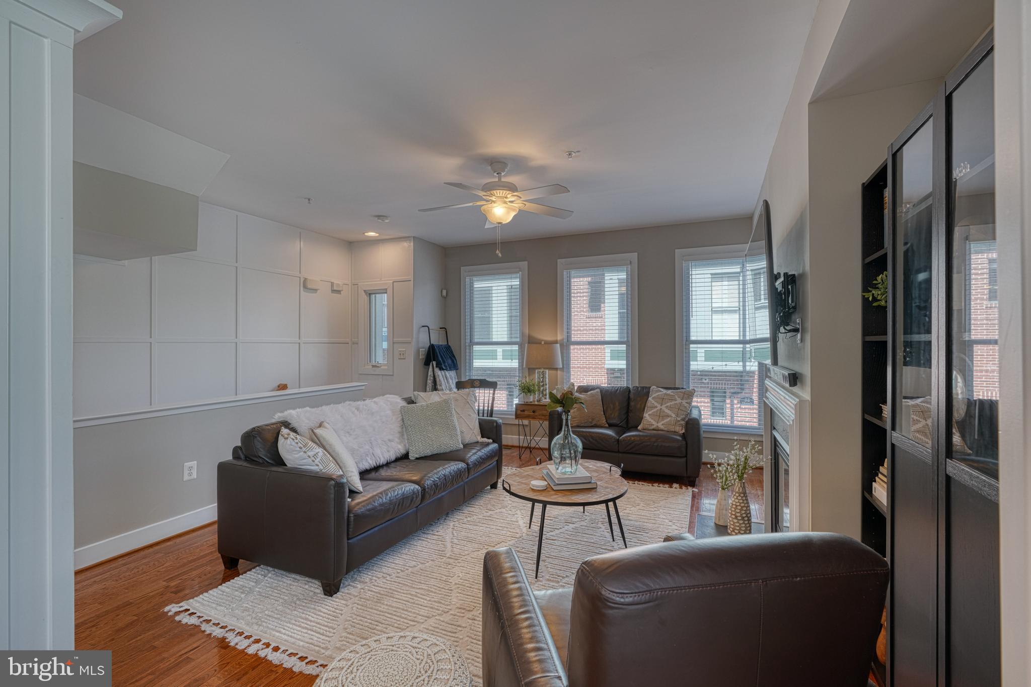 LOMBARD COURT - Residential