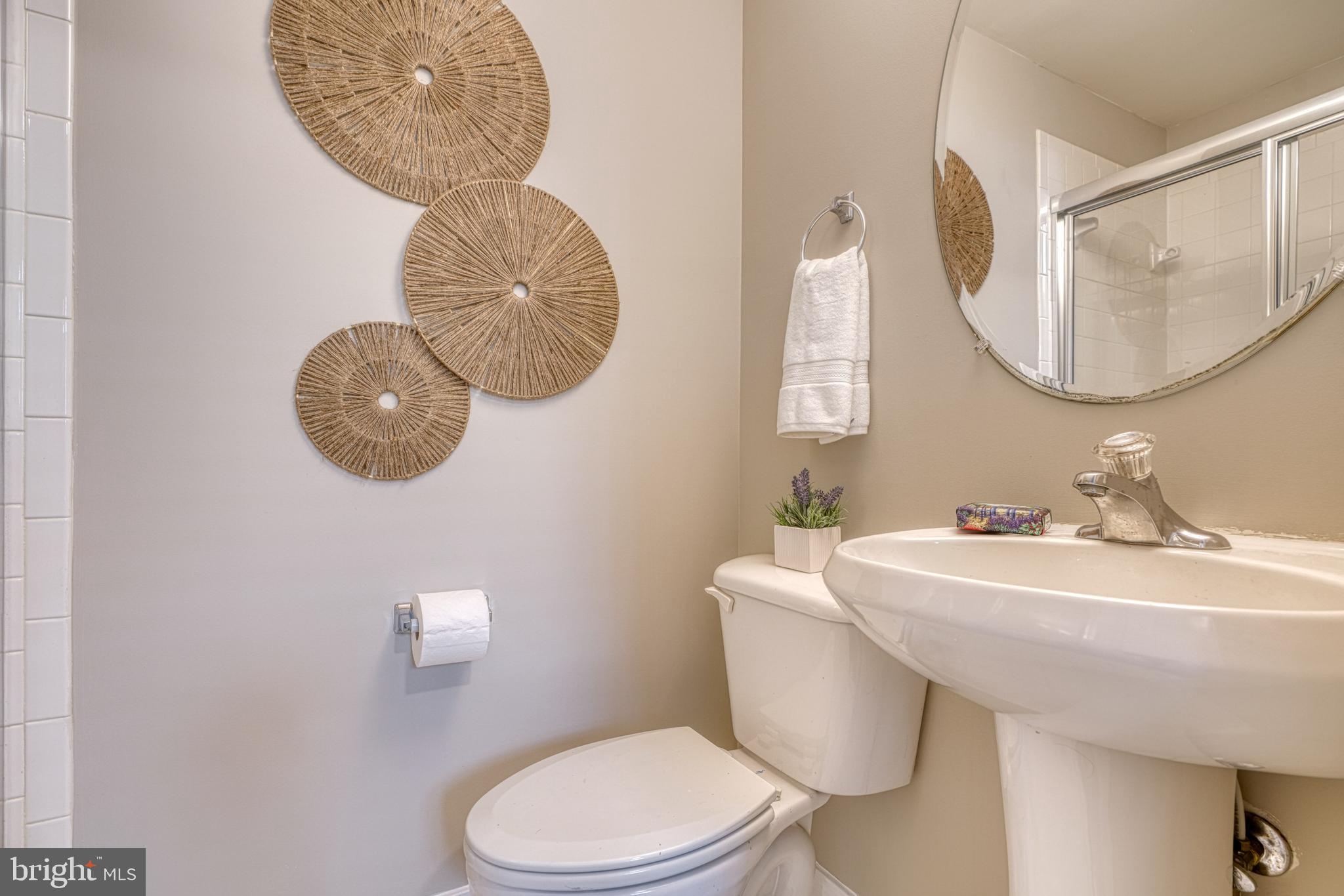 LOMBARD COURT - Residential