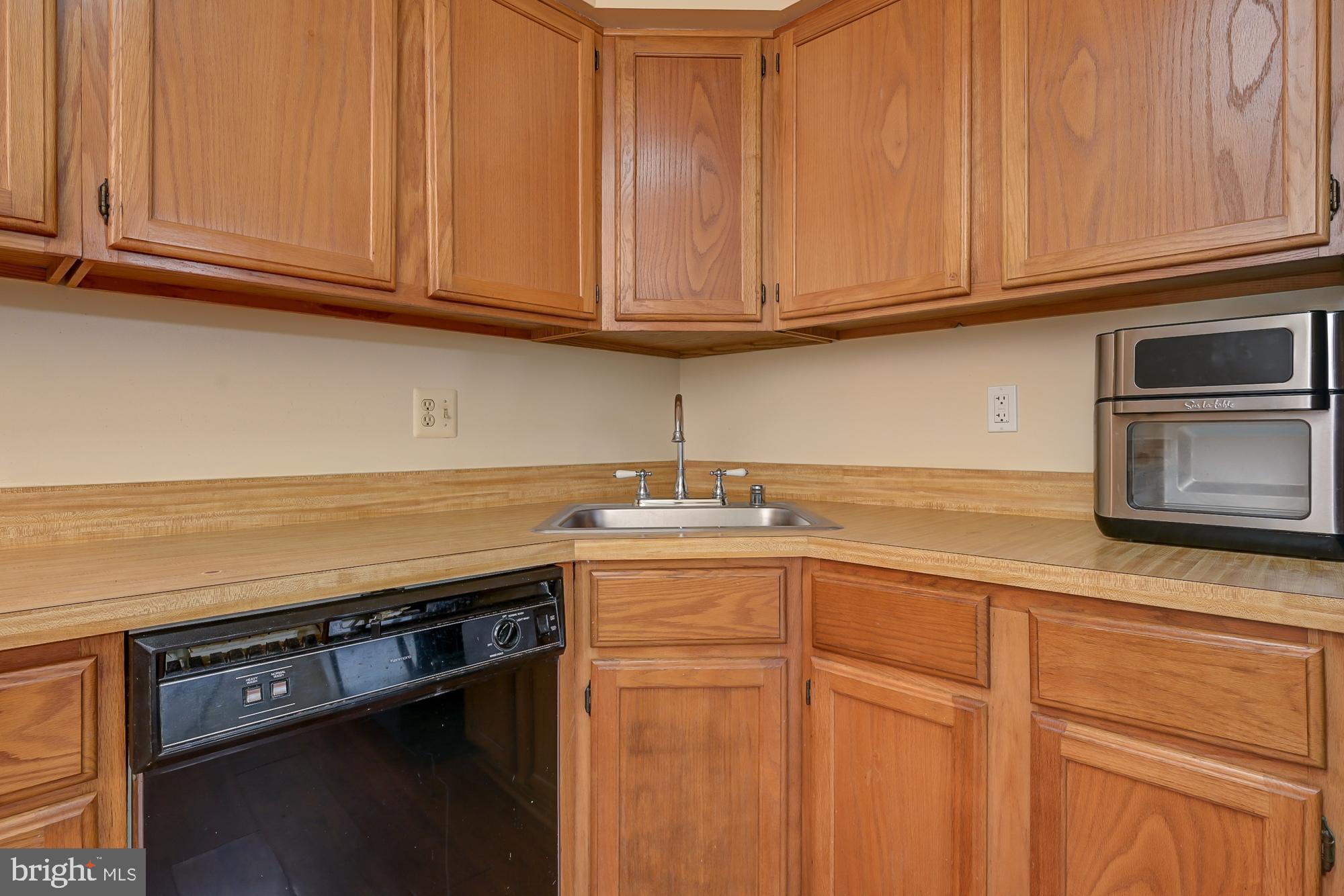 DEVON HILLS CONDO - Residential