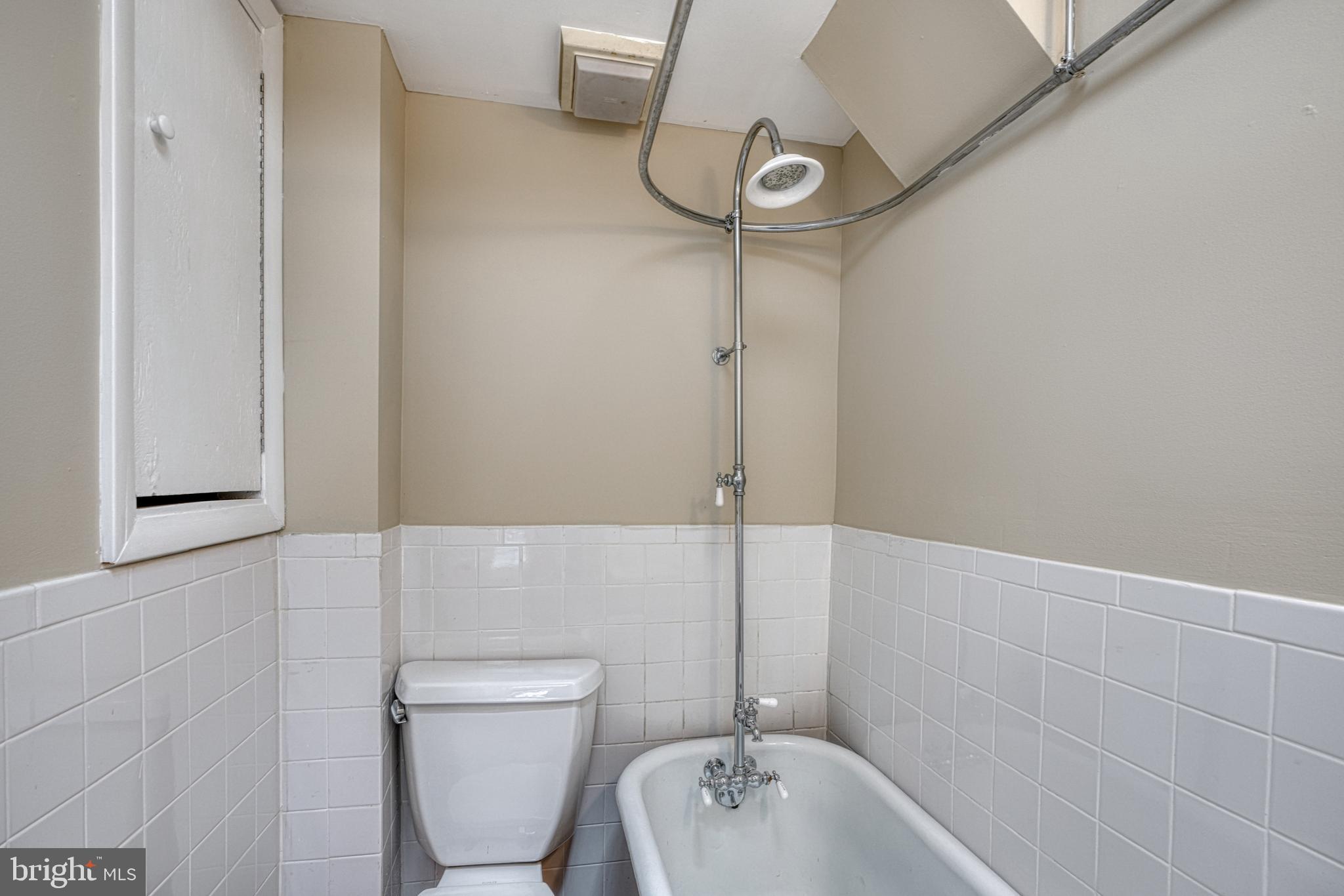 SOUTH BALTIMORE - Residential Lease