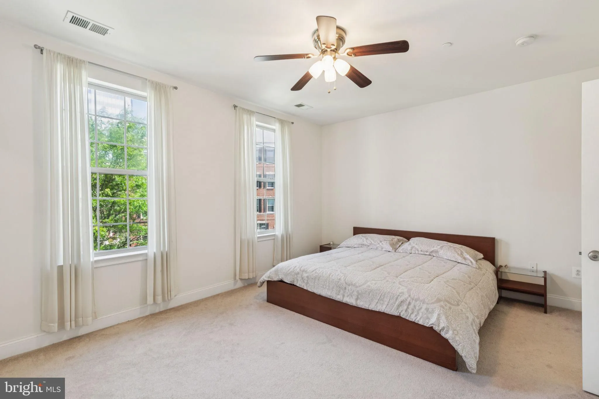 Philadelphia, Pennsylvania 19146, United States, 3 Bedrooms Bedrooms, ,3 BathroomsBathrooms,Residential,Active,131753