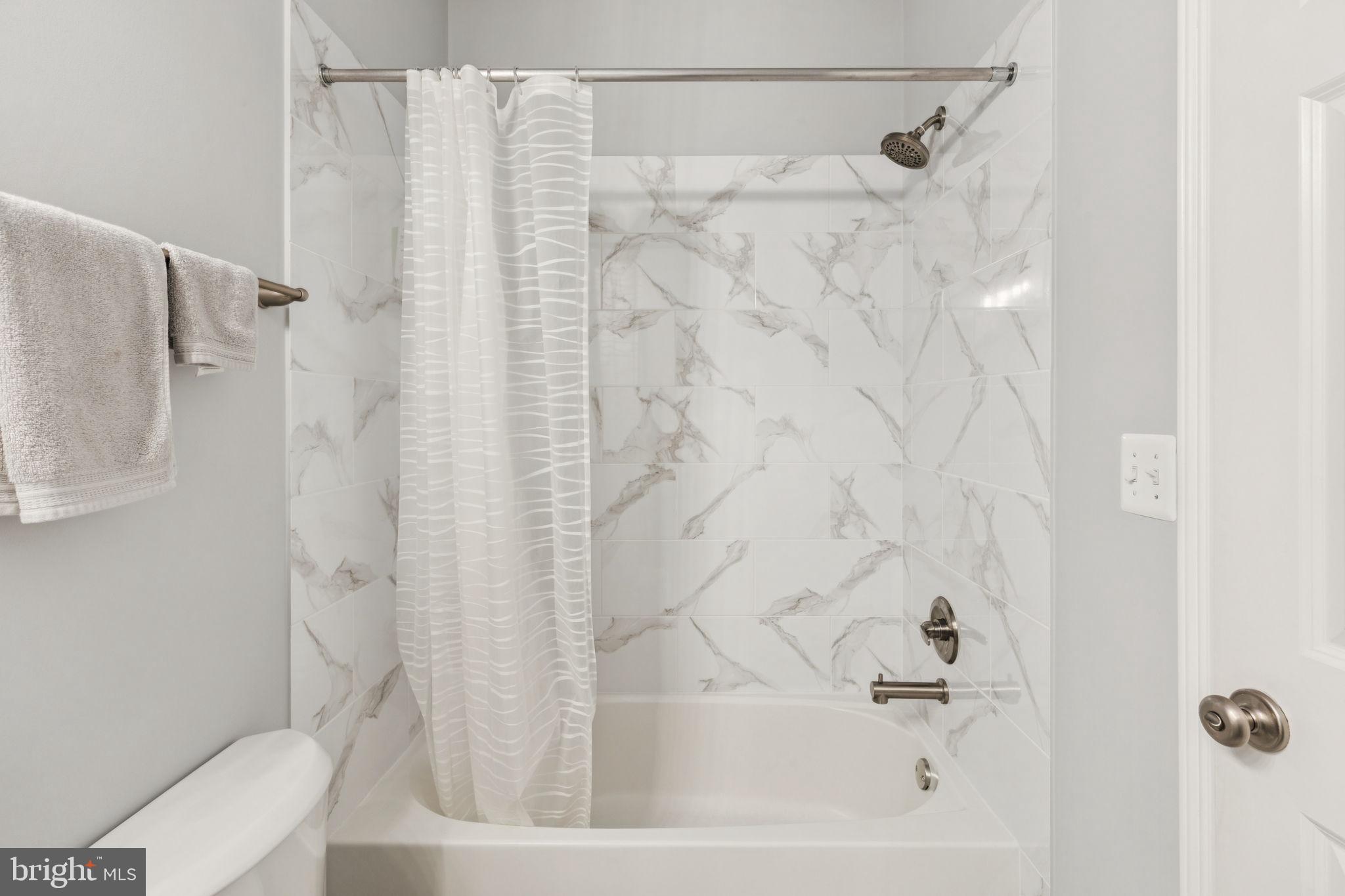 NAVAL SQUARE - Residential