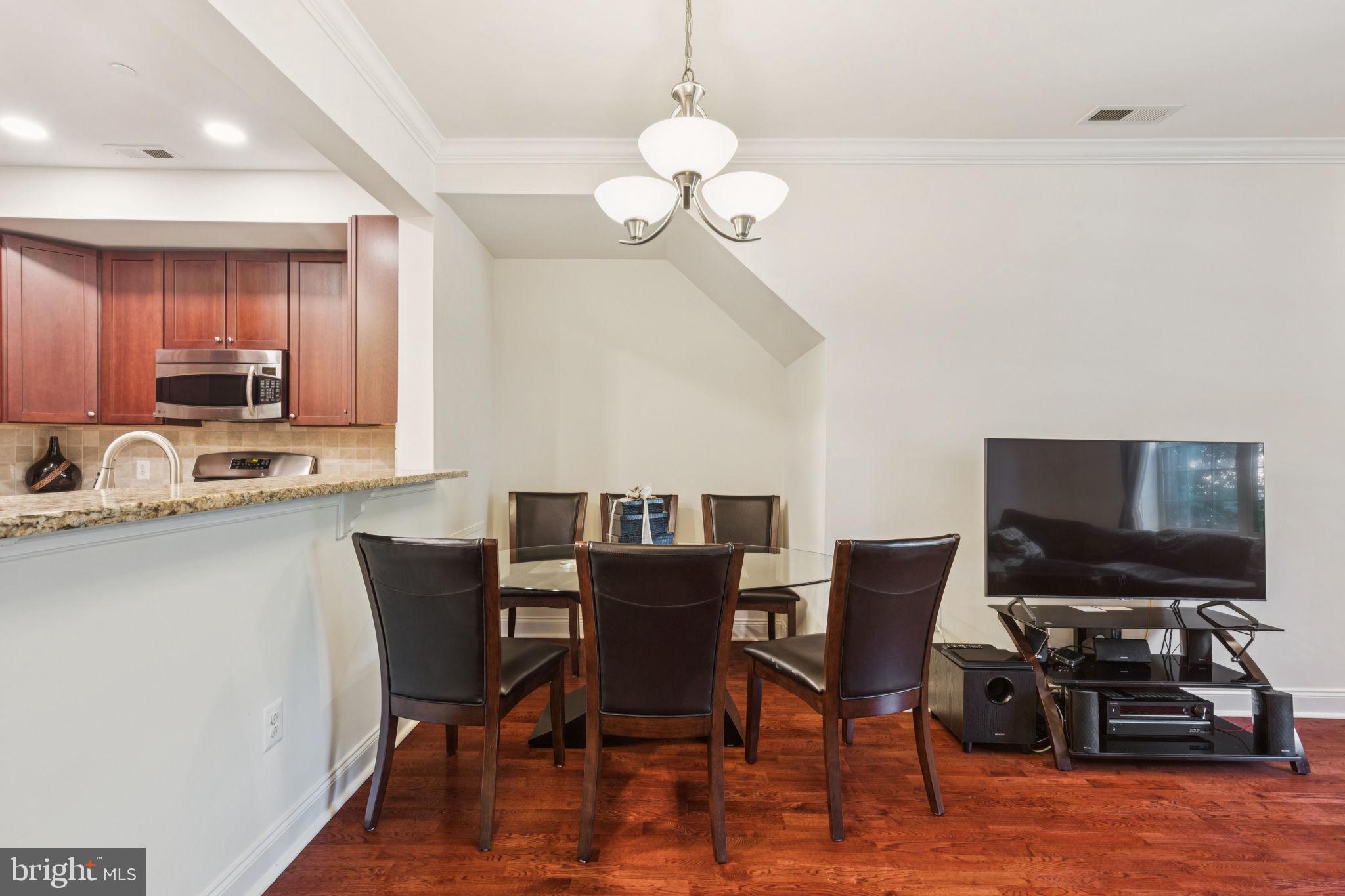 NAVAL SQUARE - Residential