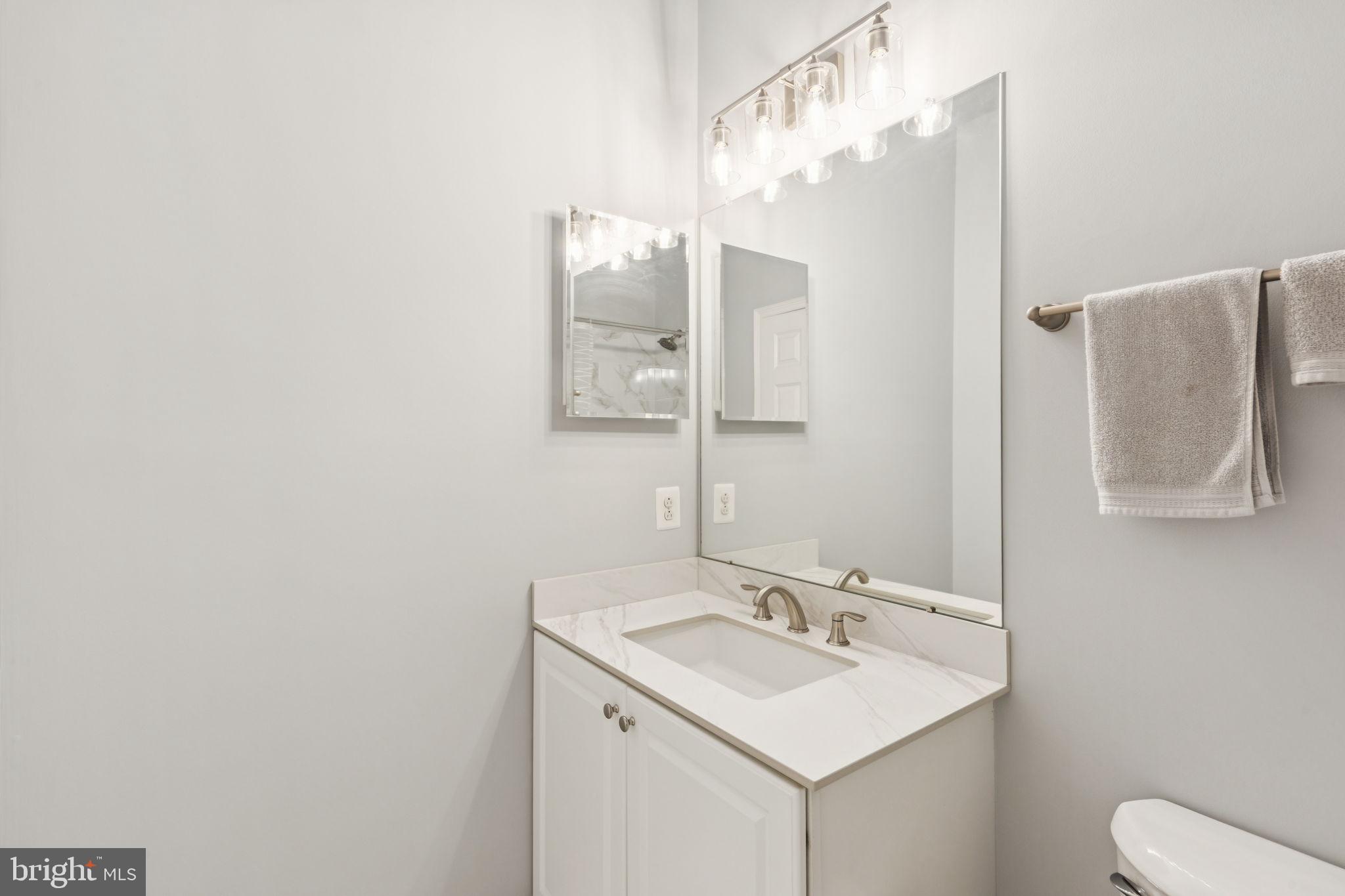 NAVAL SQUARE - Residential