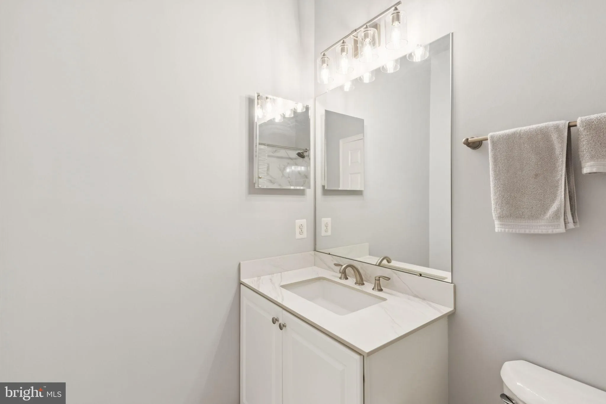 Philadelphia, Pennsylvania 19146, United States, 3 Bedrooms Bedrooms, ,3 BathroomsBathrooms,Residential,Active,131753