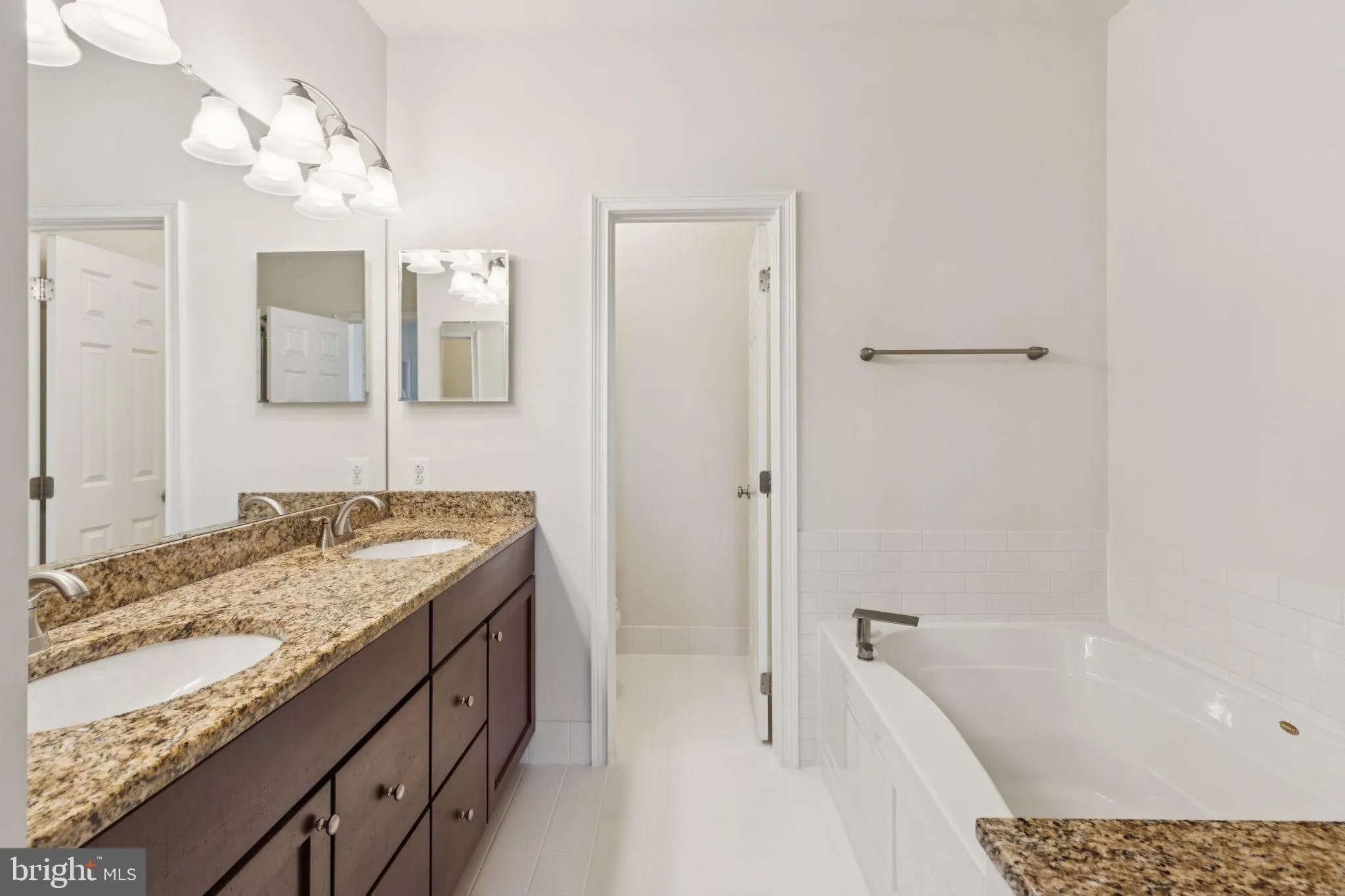 Philadelphia, Pennsylvania 19146, United States, 3 Bedrooms Bedrooms, ,3 BathroomsBathrooms,Residential,Active,131753