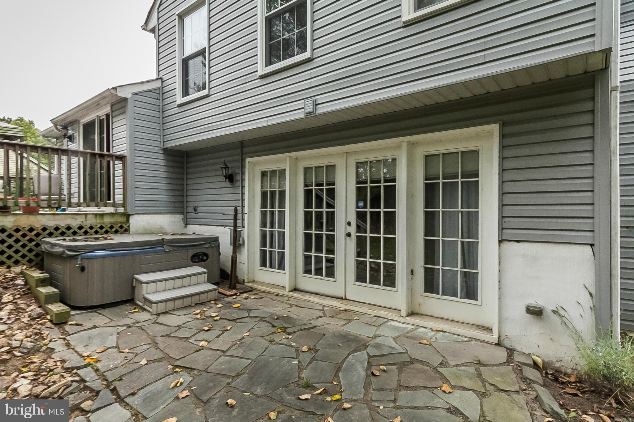 HUNT RIDGE - Residential