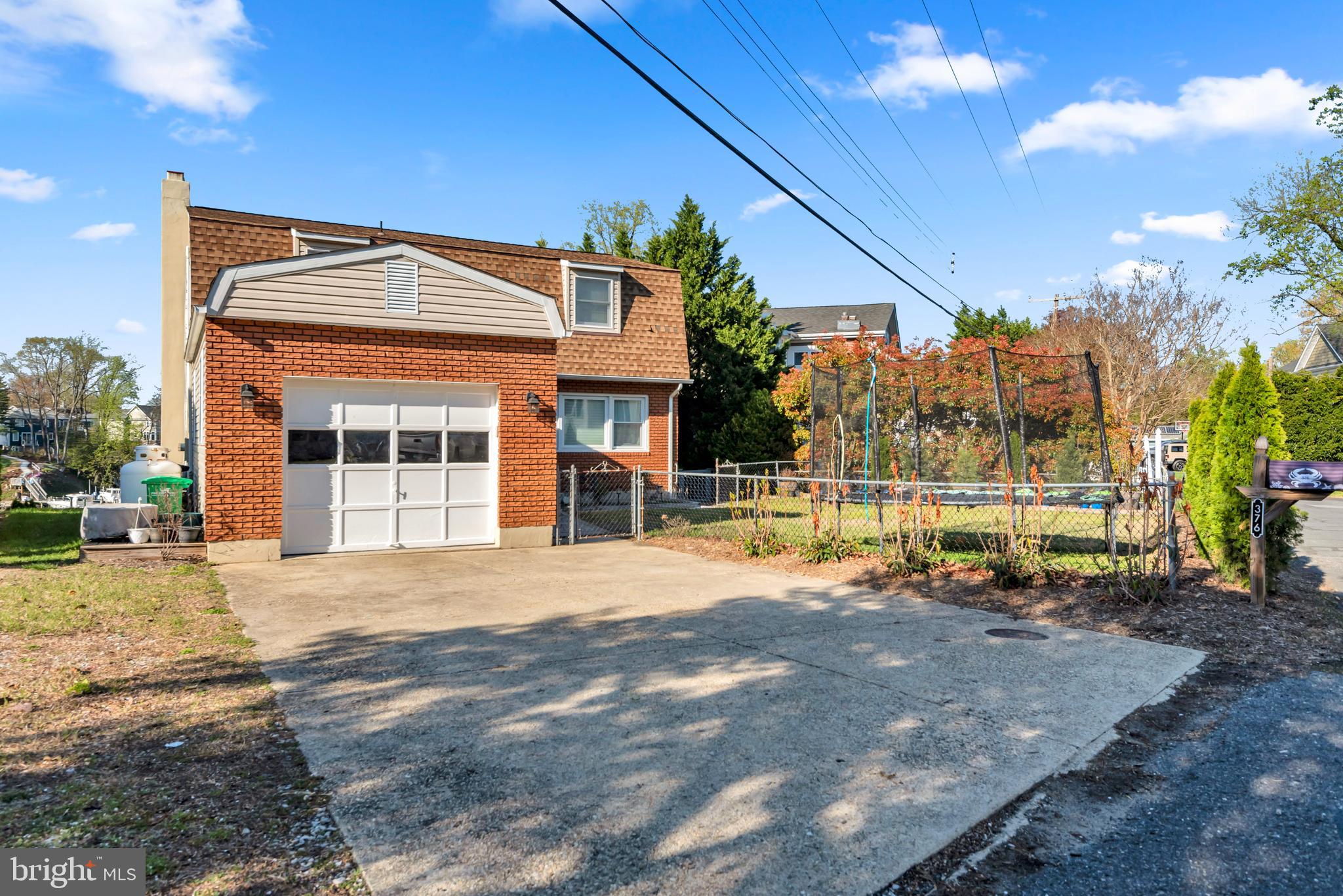 376 ALAMEDA PARKWAY