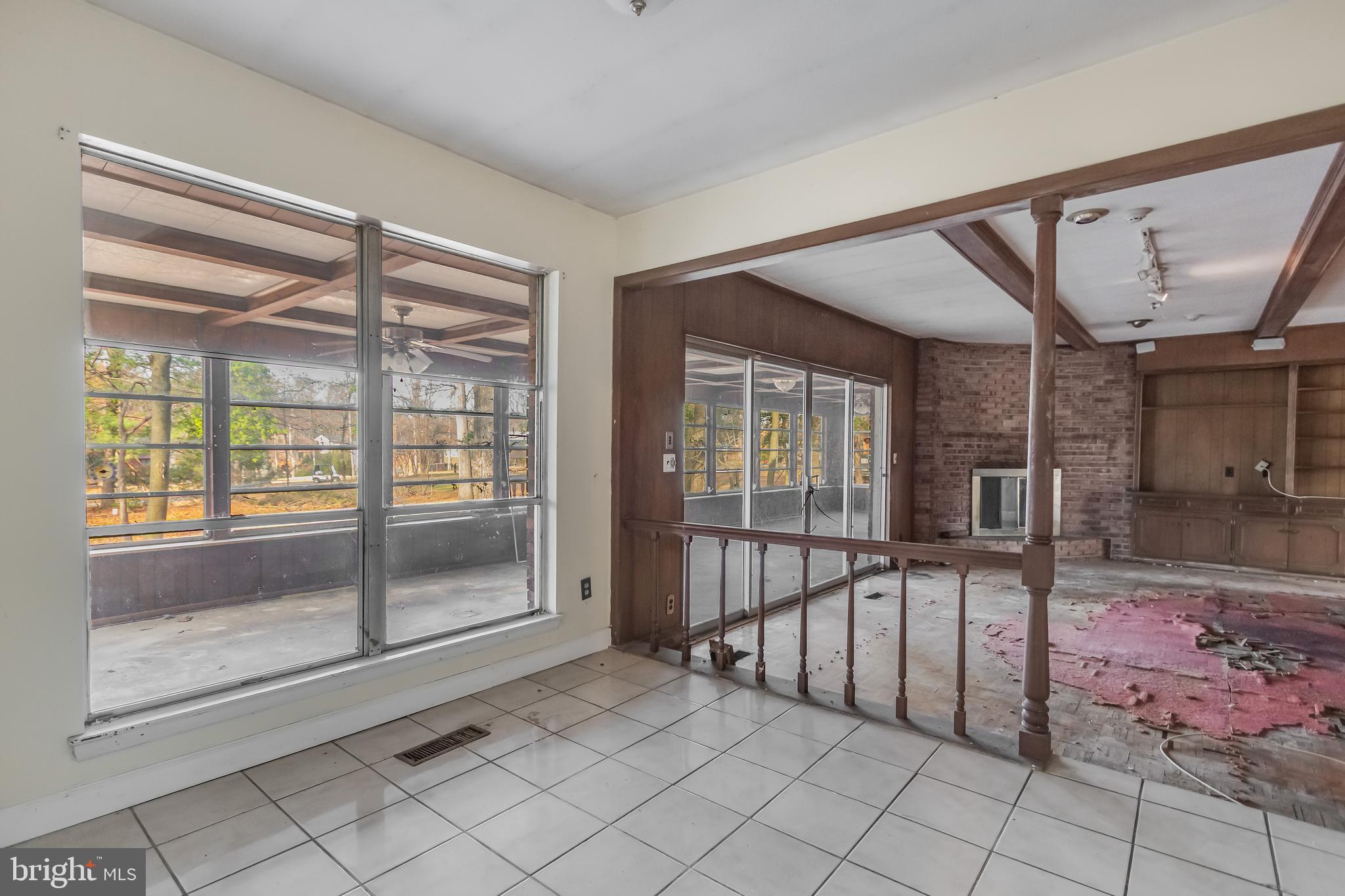 TANTALLON ON THE POTOMAC - Residential