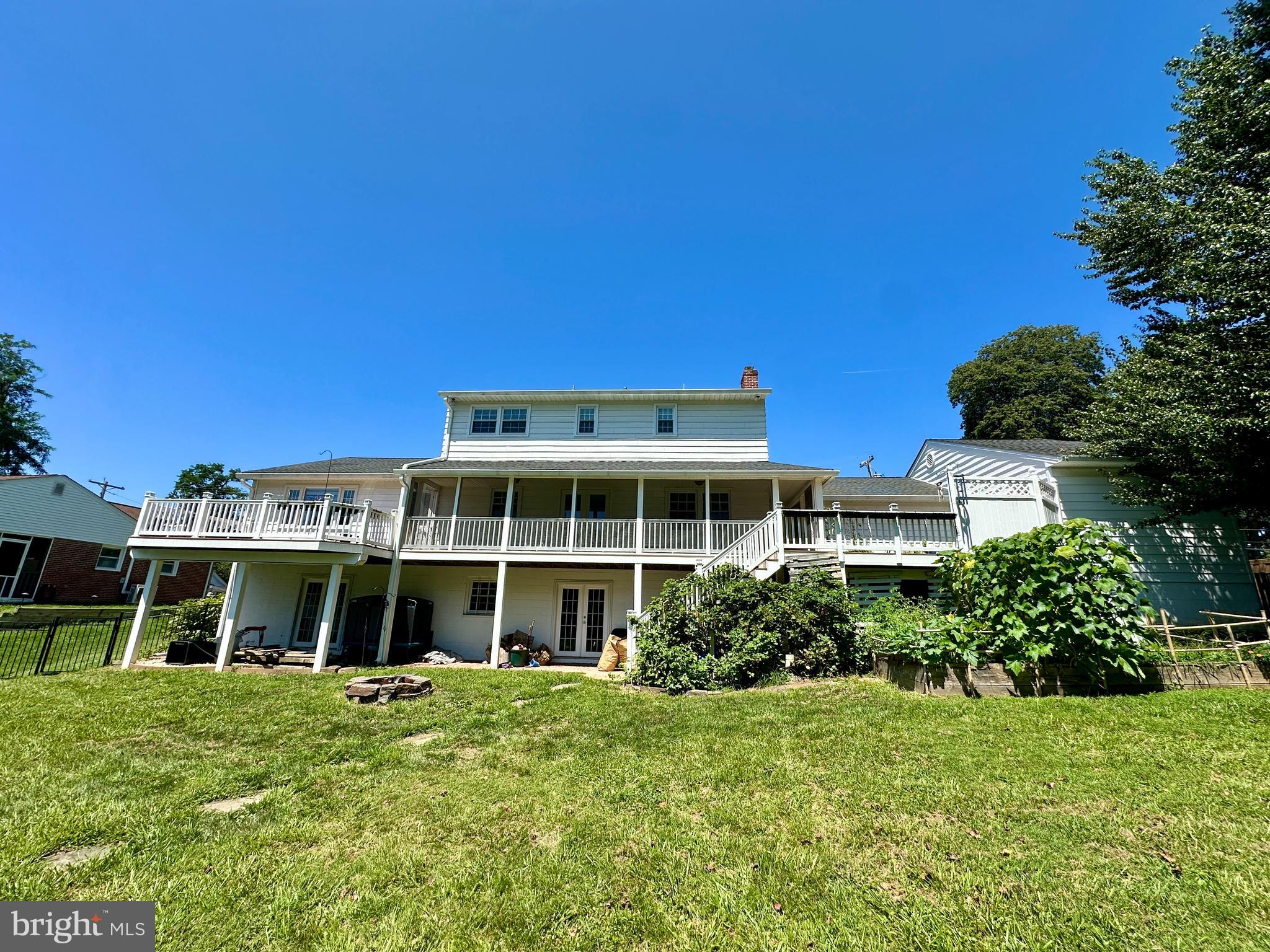 219 HALL STREET