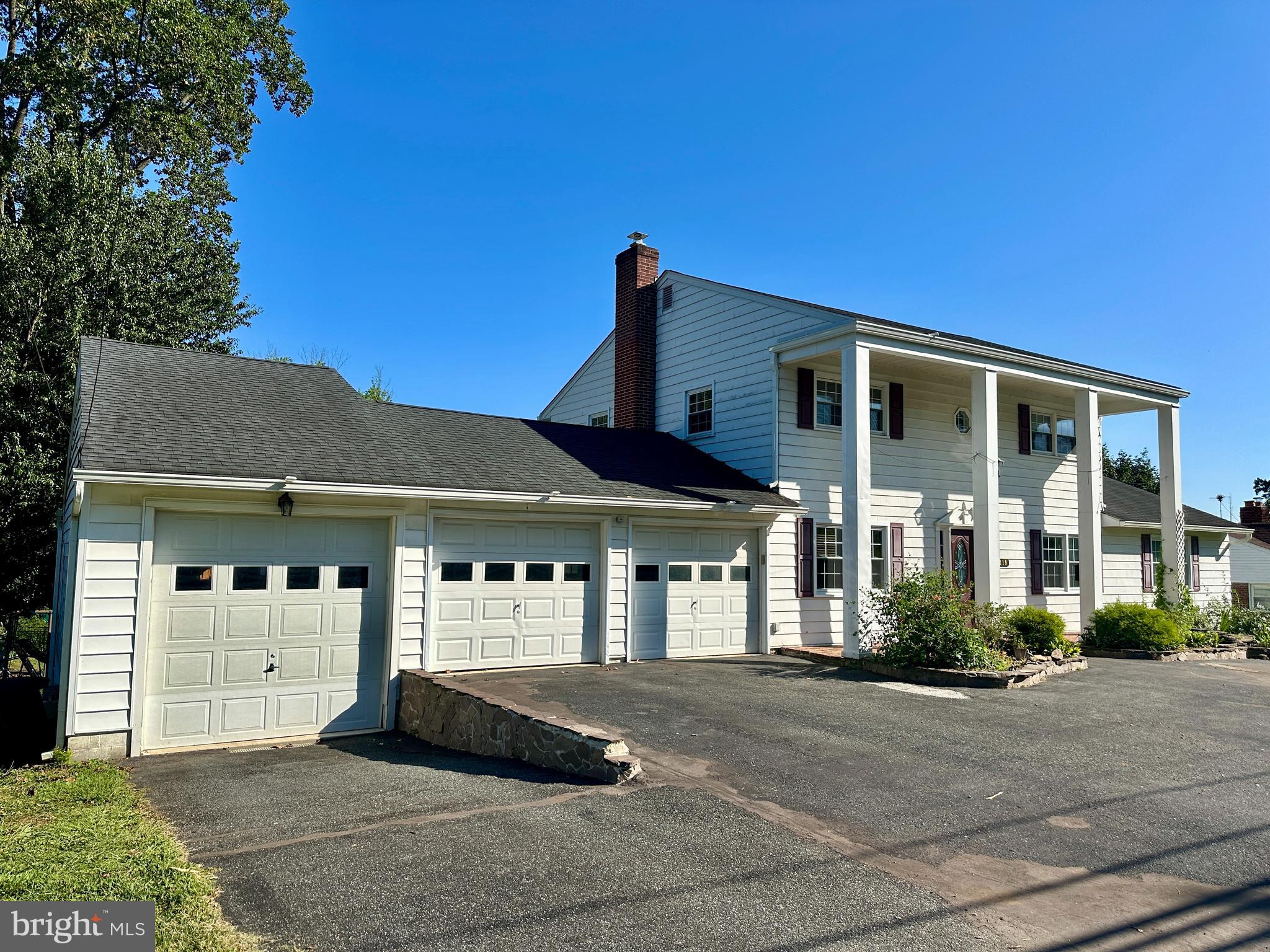 219 HALL STREET