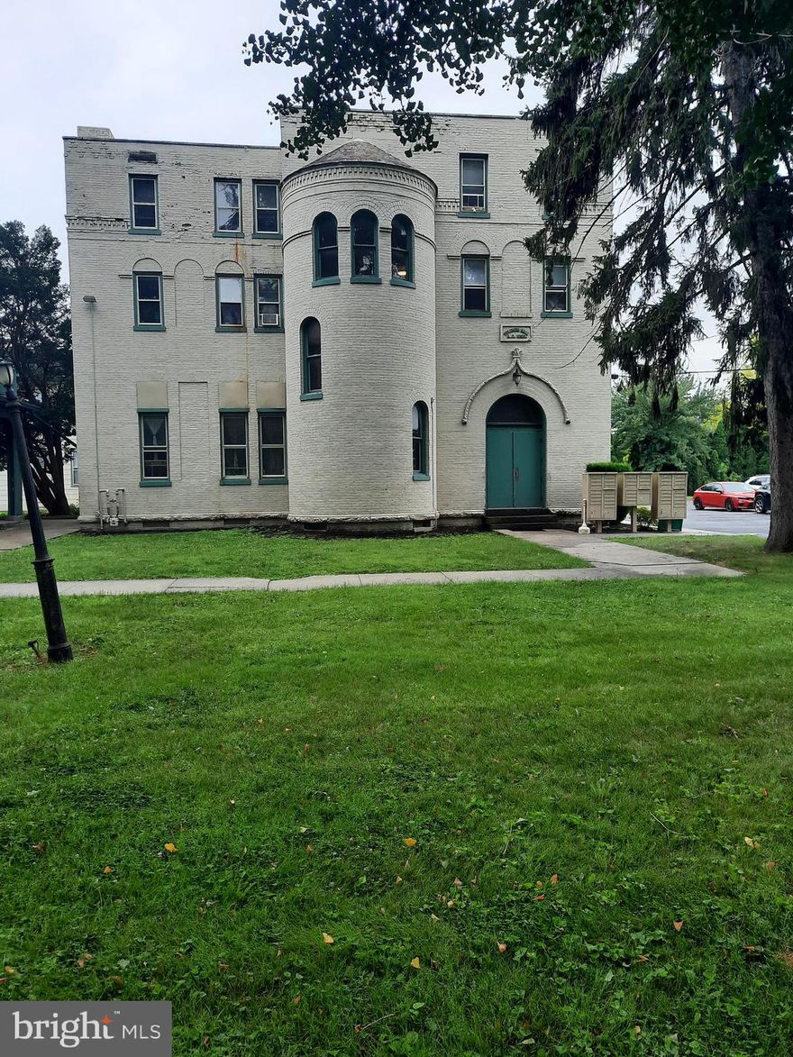 SEASONAL PROMOTION... FIRST MONTH FREE ONLY WITH A 13-MONTH LEASE! Studio apartment available in the Old Irving College building. rent includes water, sewer, heat, lawn care, snow removal and trash.