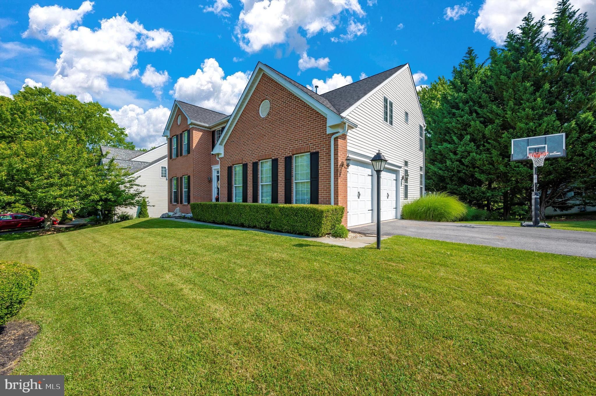 SPRING RIDGE - Residential