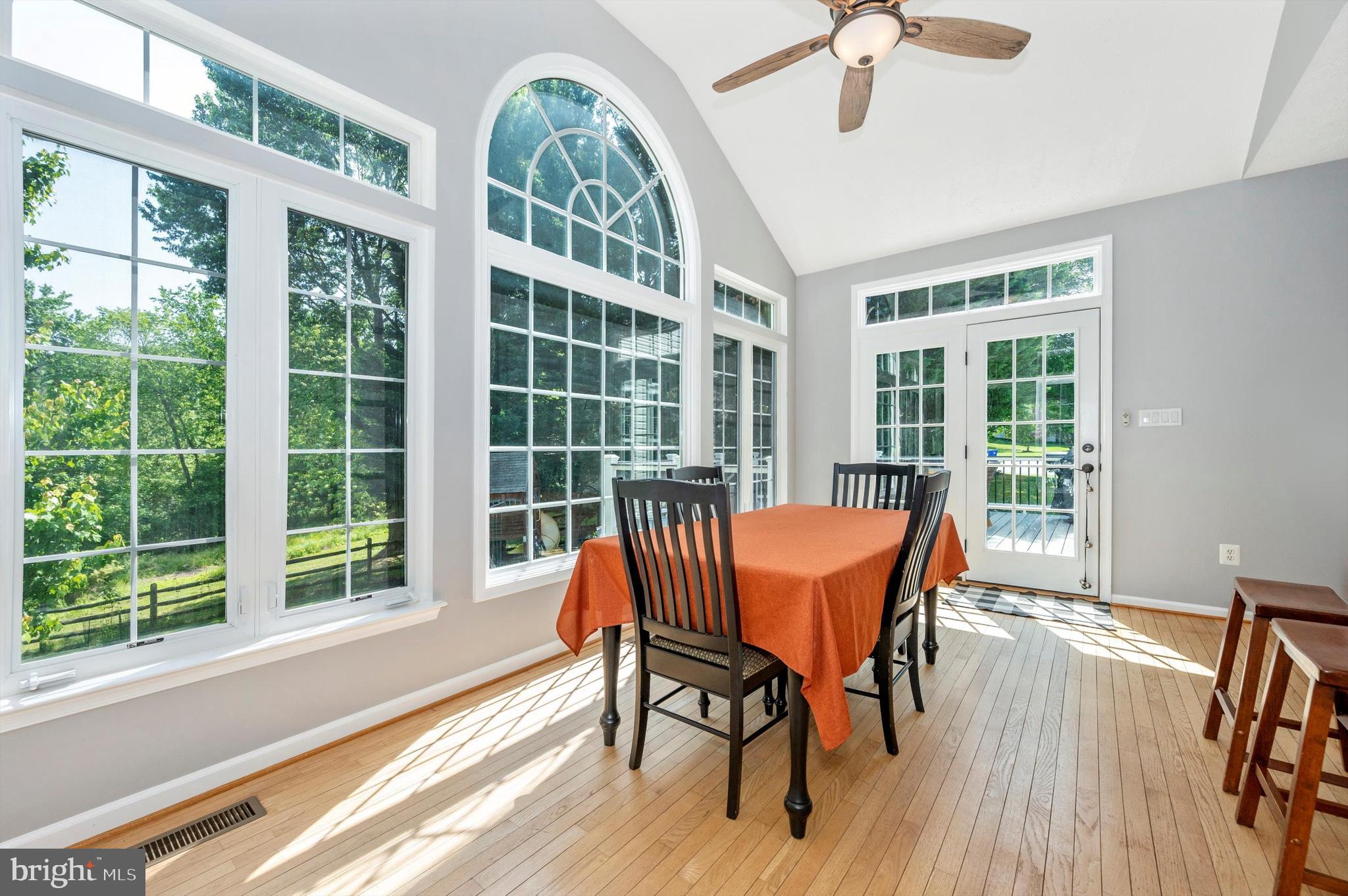 SPRING RIDGE - Residential